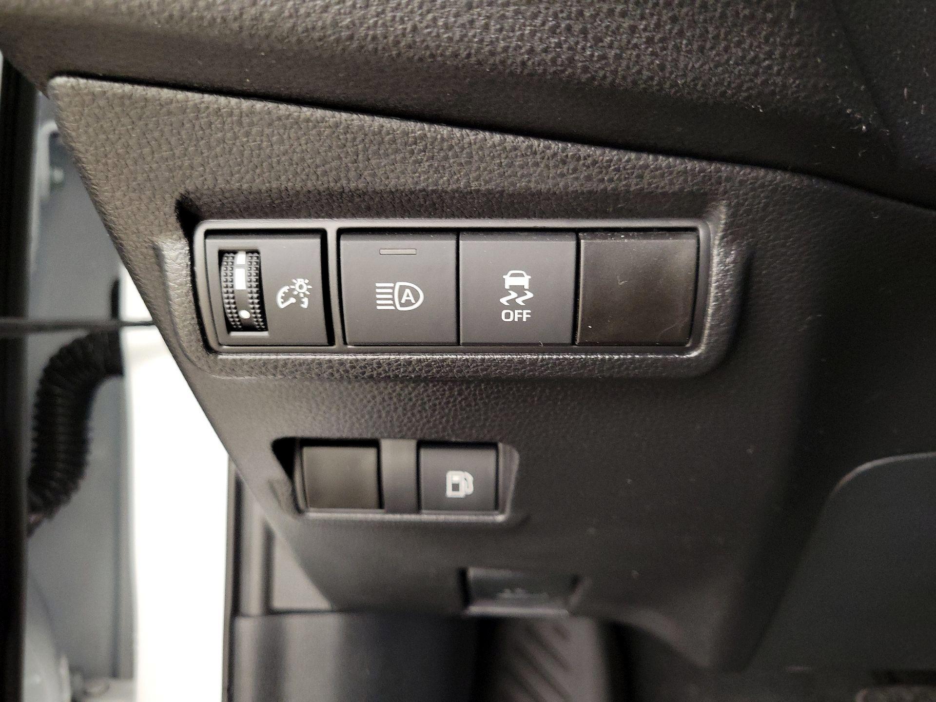 Thumbnail: 2025 Toyota Corolla Cross - 13