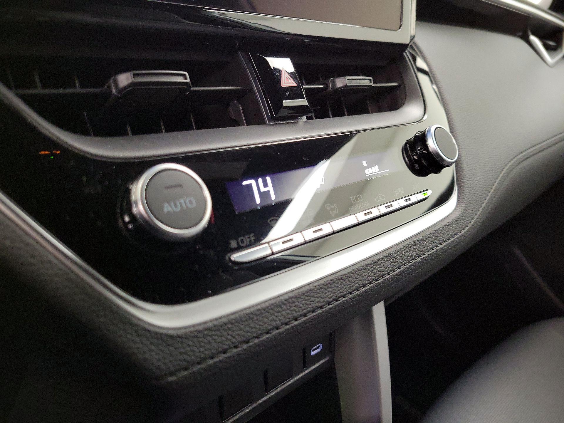 Thumbnail: 2025 Toyota Corolla Cross - 16