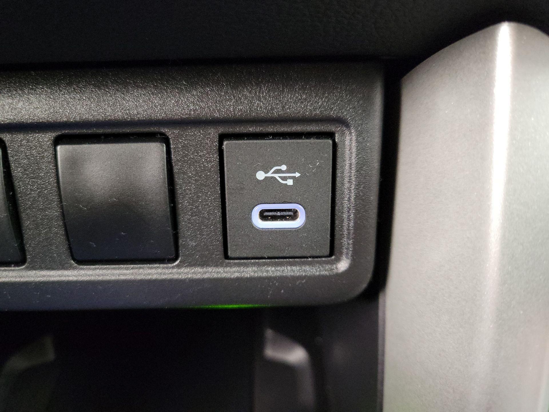 Thumbnail: 2025 Toyota Corolla Cross - 18