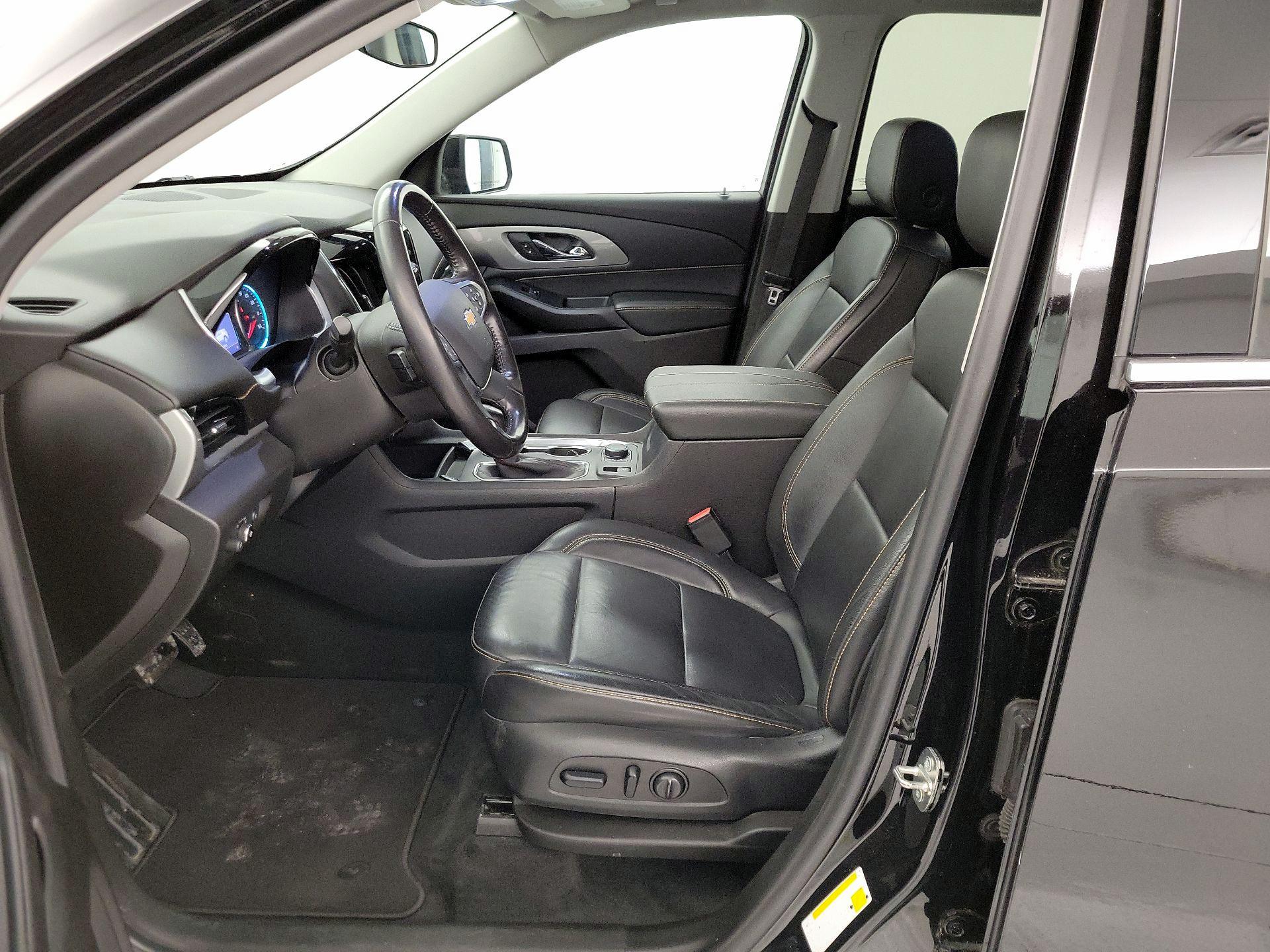 Thumbnail: 2021 Chevrolet Traverse - 11