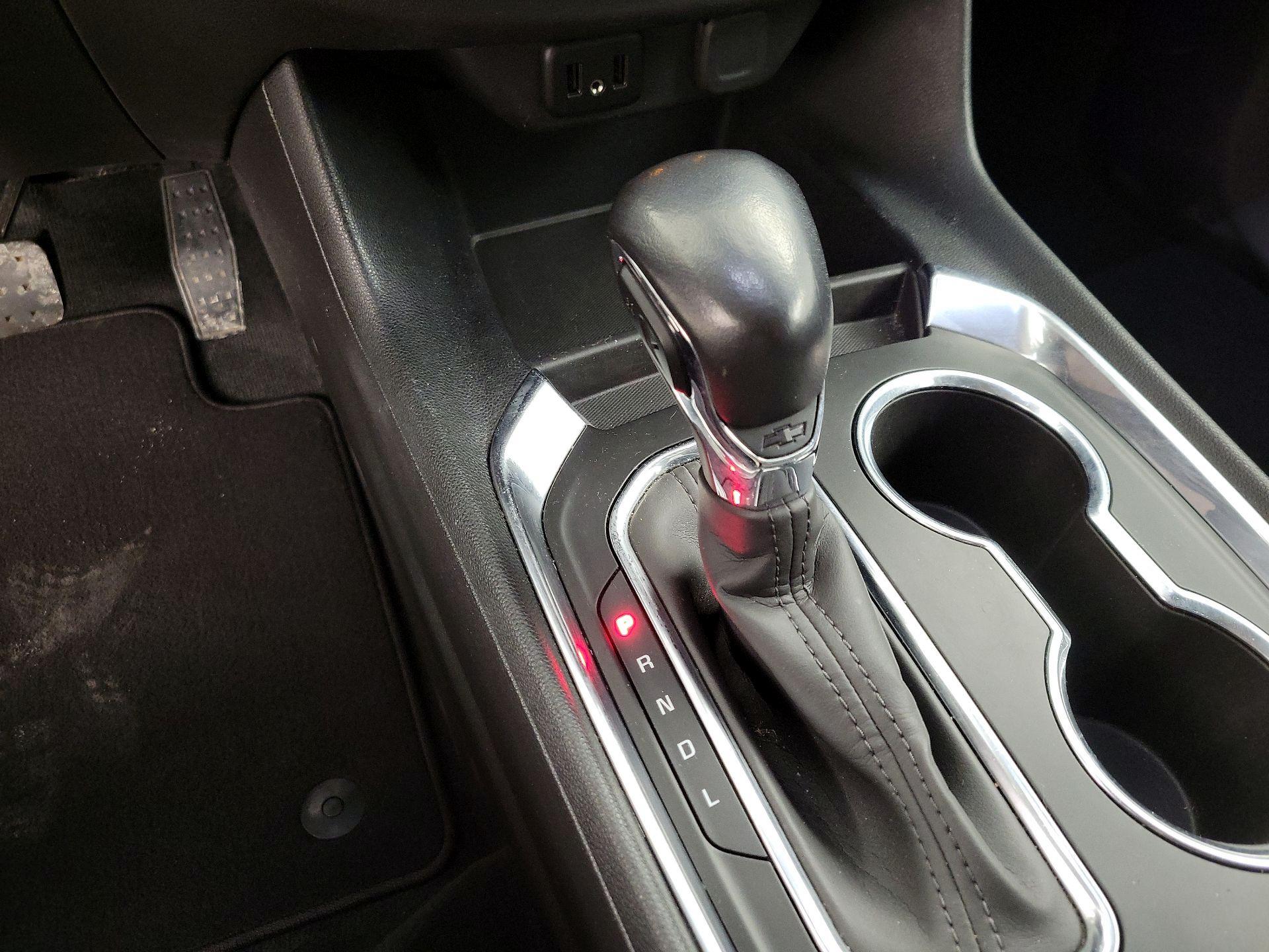 Thumbnail: 2021 Chevrolet Traverse - 17