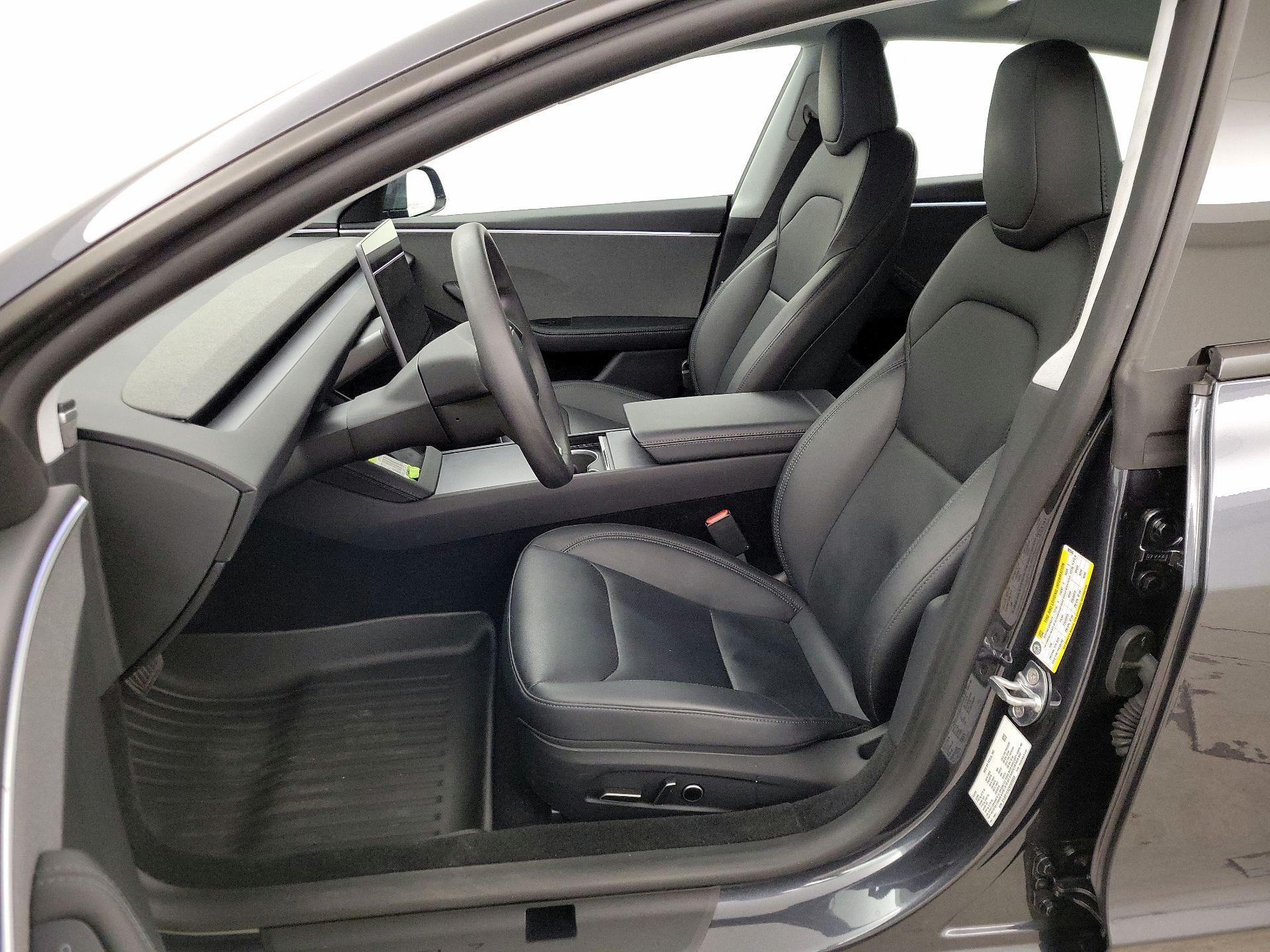 Thumbnail: 2025 Tesla Model 3 - 11