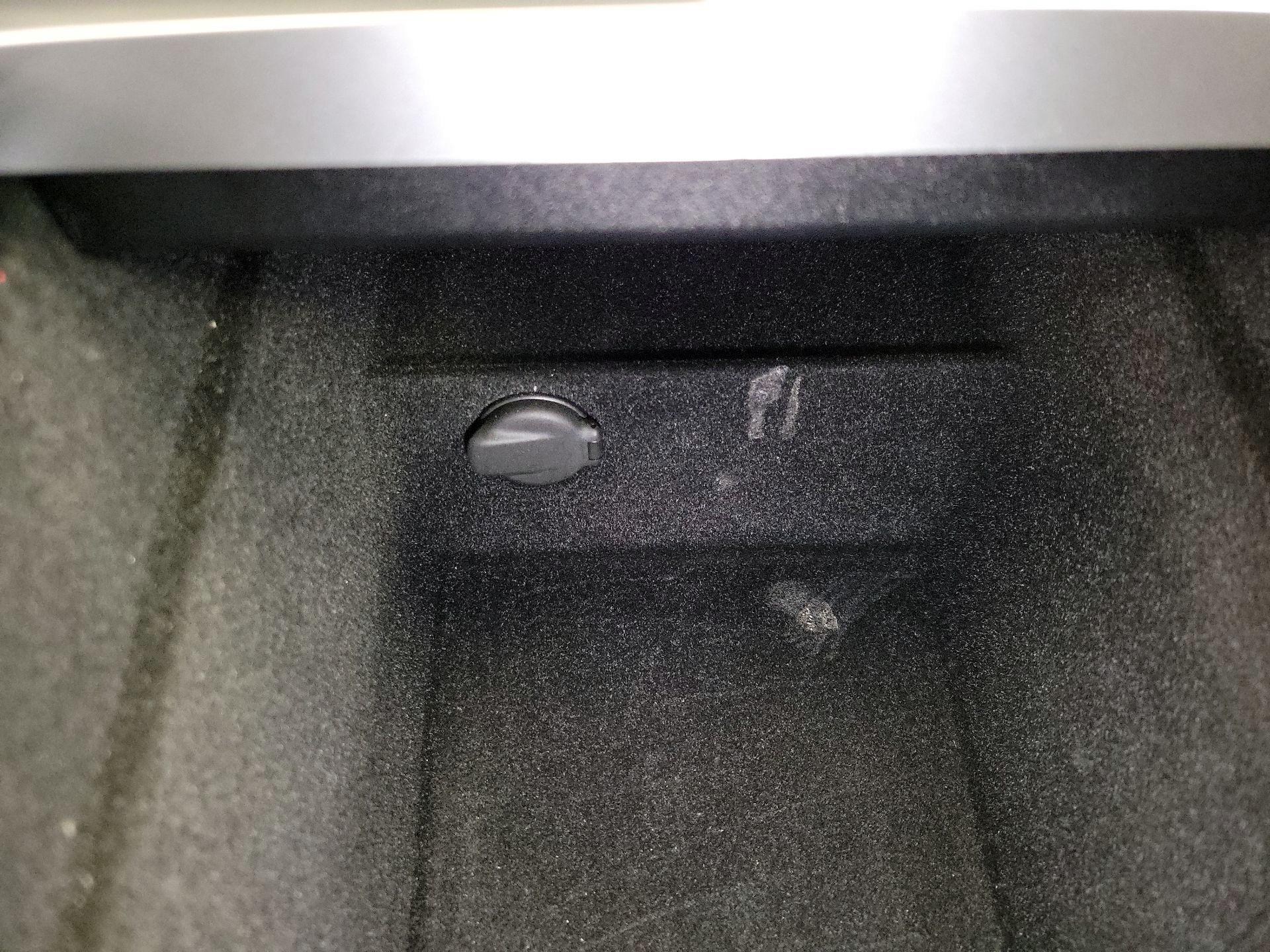 Thumbnail: 2025 Tesla Model 3 - 18