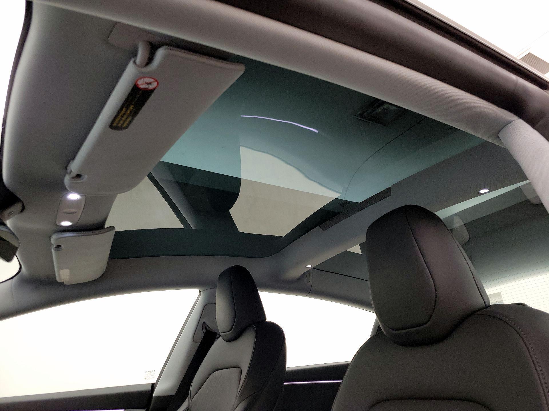 Thumbnail: 2025 Tesla Model 3 - 19