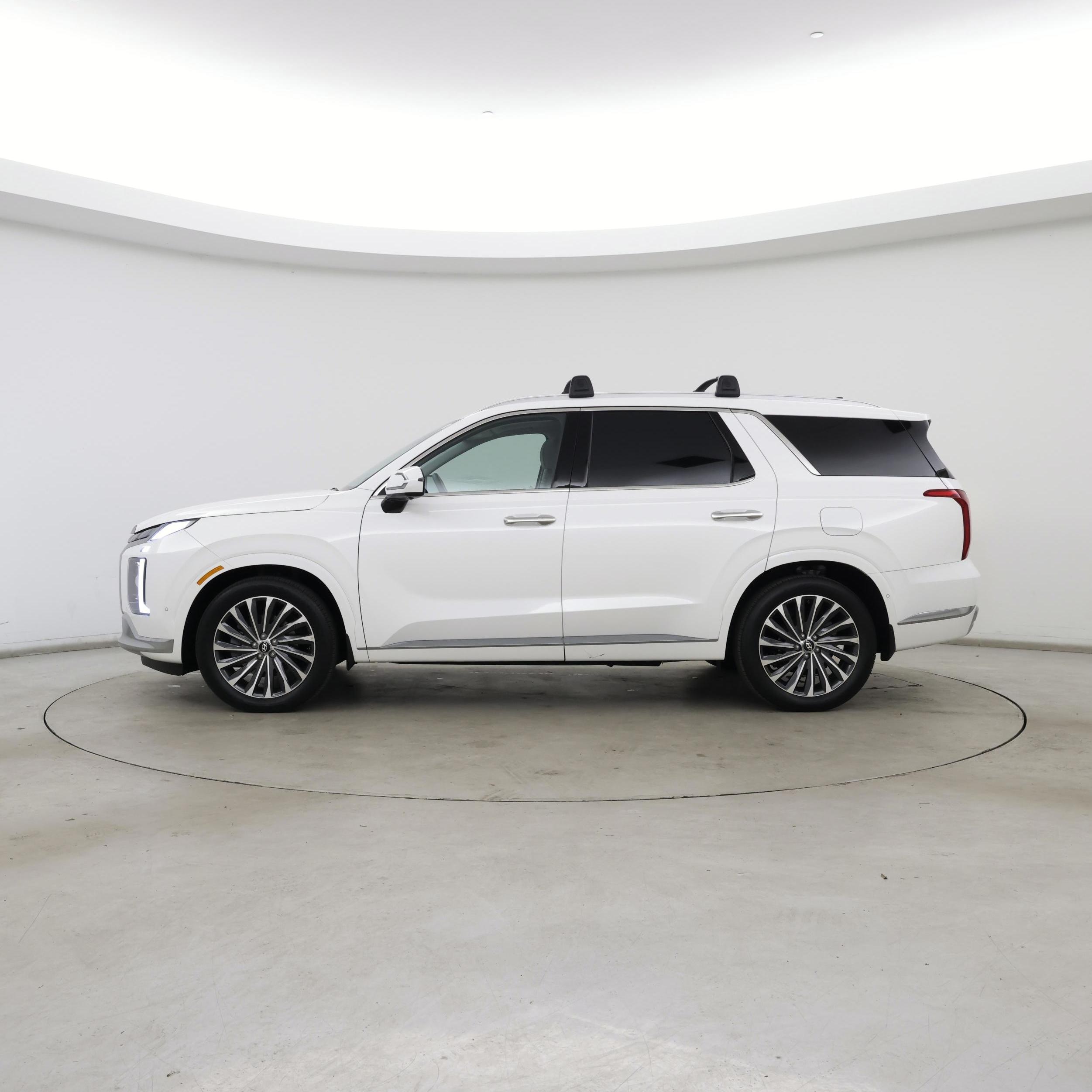 Thumbnail: 2023 Hyundai Palisade - 3
