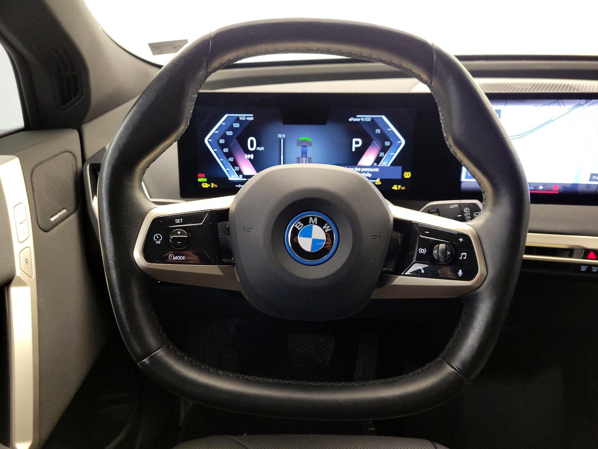 Thumbnail: 2022 BMW iX - 10