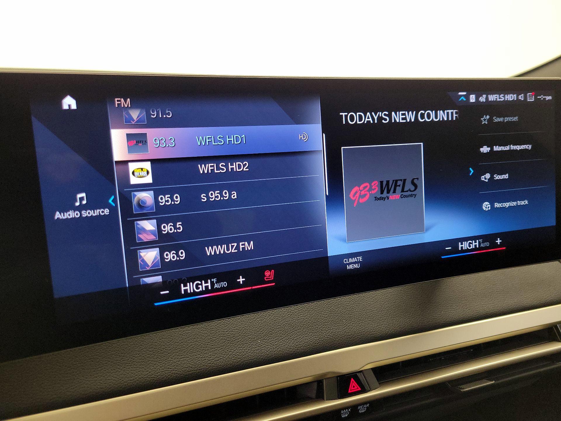 Thumbnail: 2022 BMW iX - 16