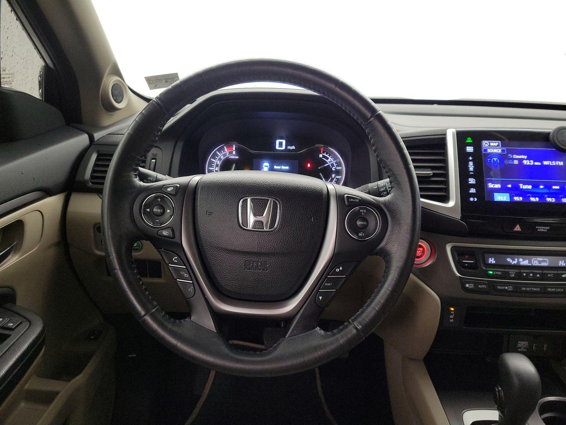 Thumbnail: 2016 Honda Pilot - 10