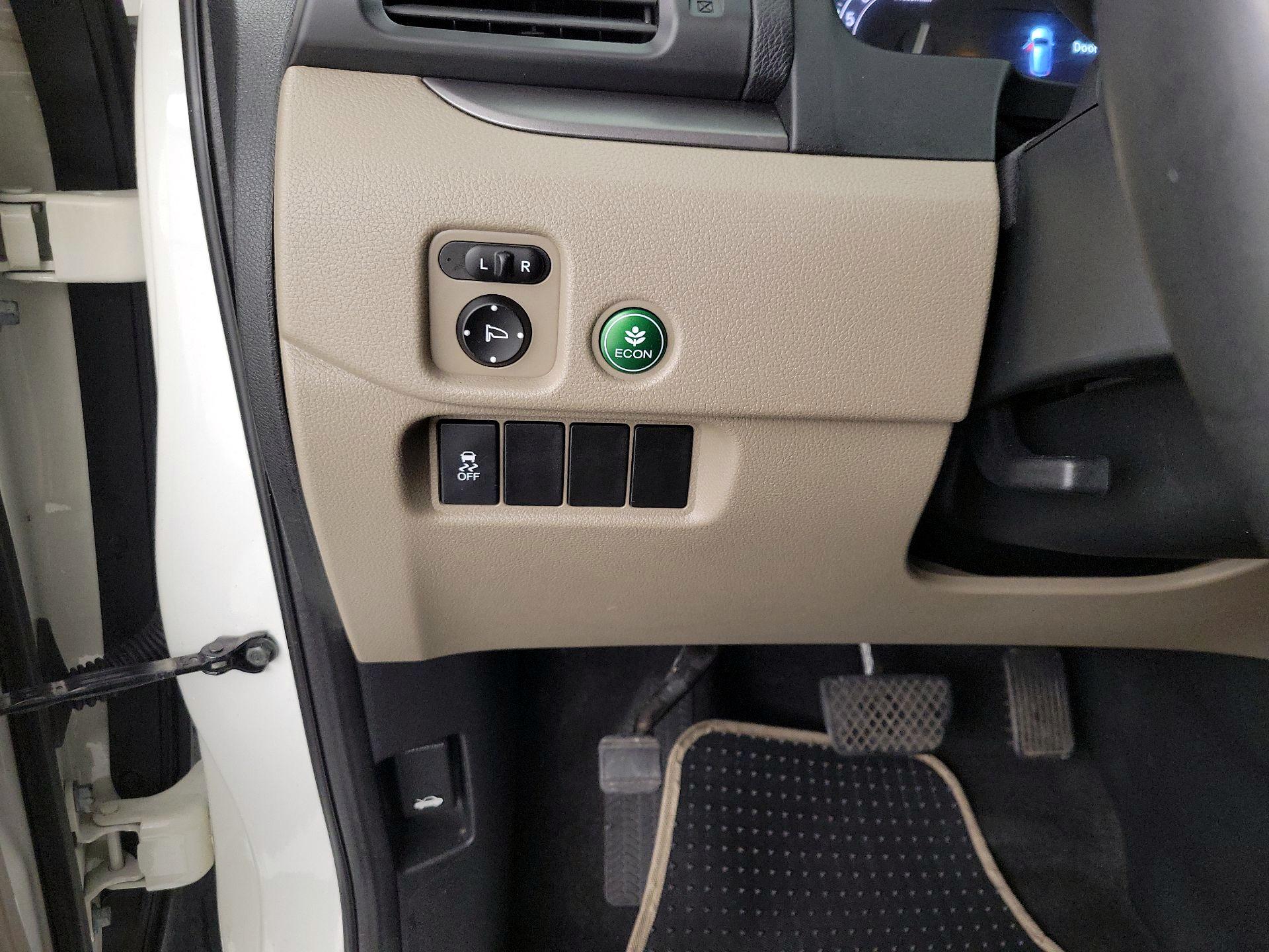 Thumbnail: 2016 Honda Pilot - 13