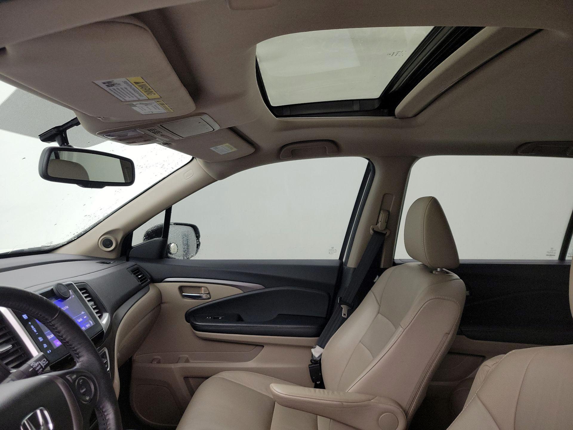 Thumbnail: 2016 Honda Pilot - 19