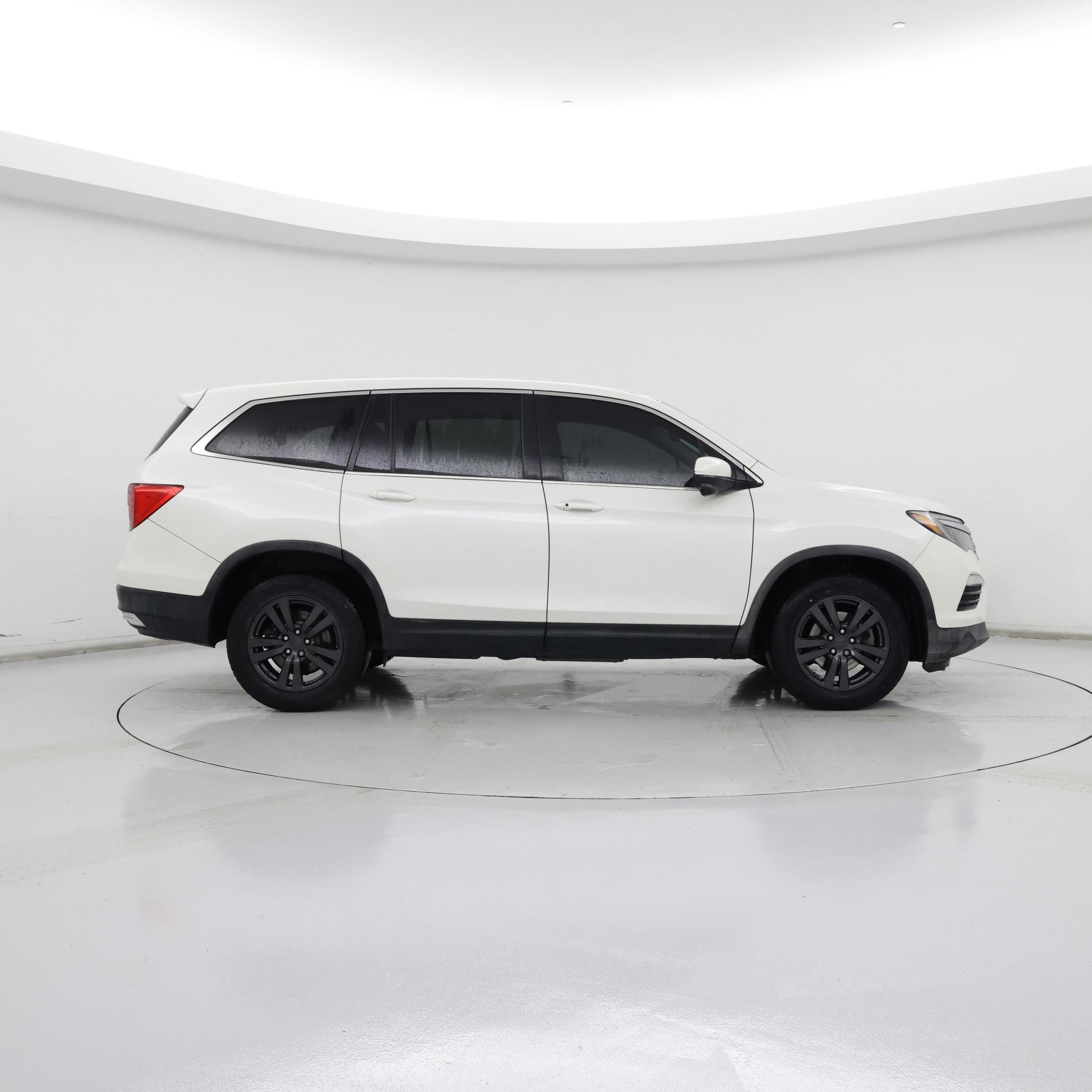 Thumbnail: 2016 Honda Pilot - 7