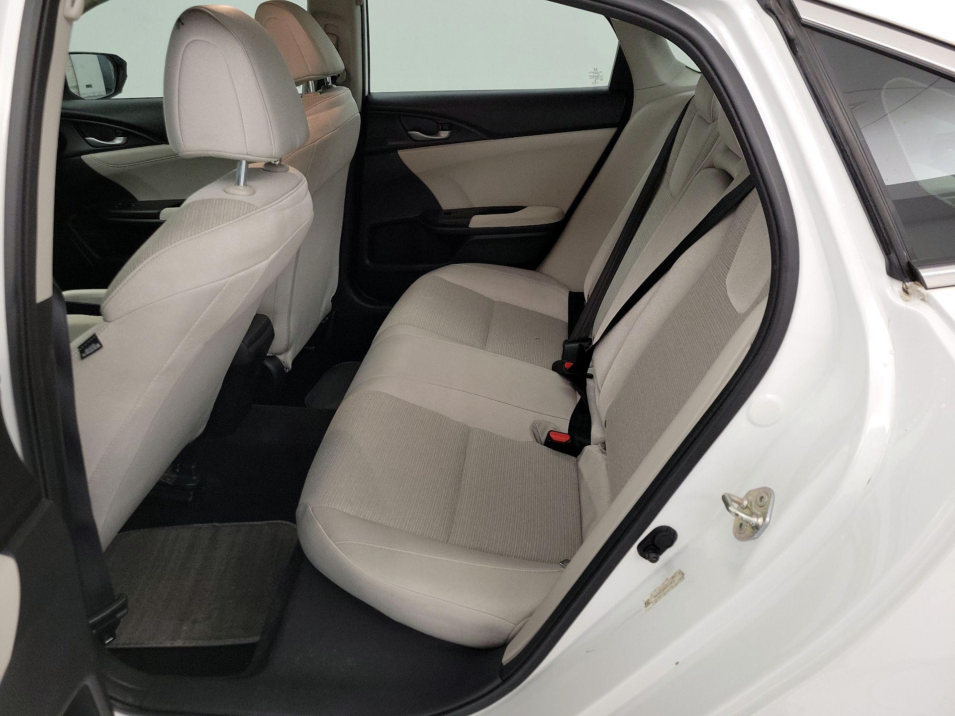 Thumbnail: 2019 Honda Insight - 19