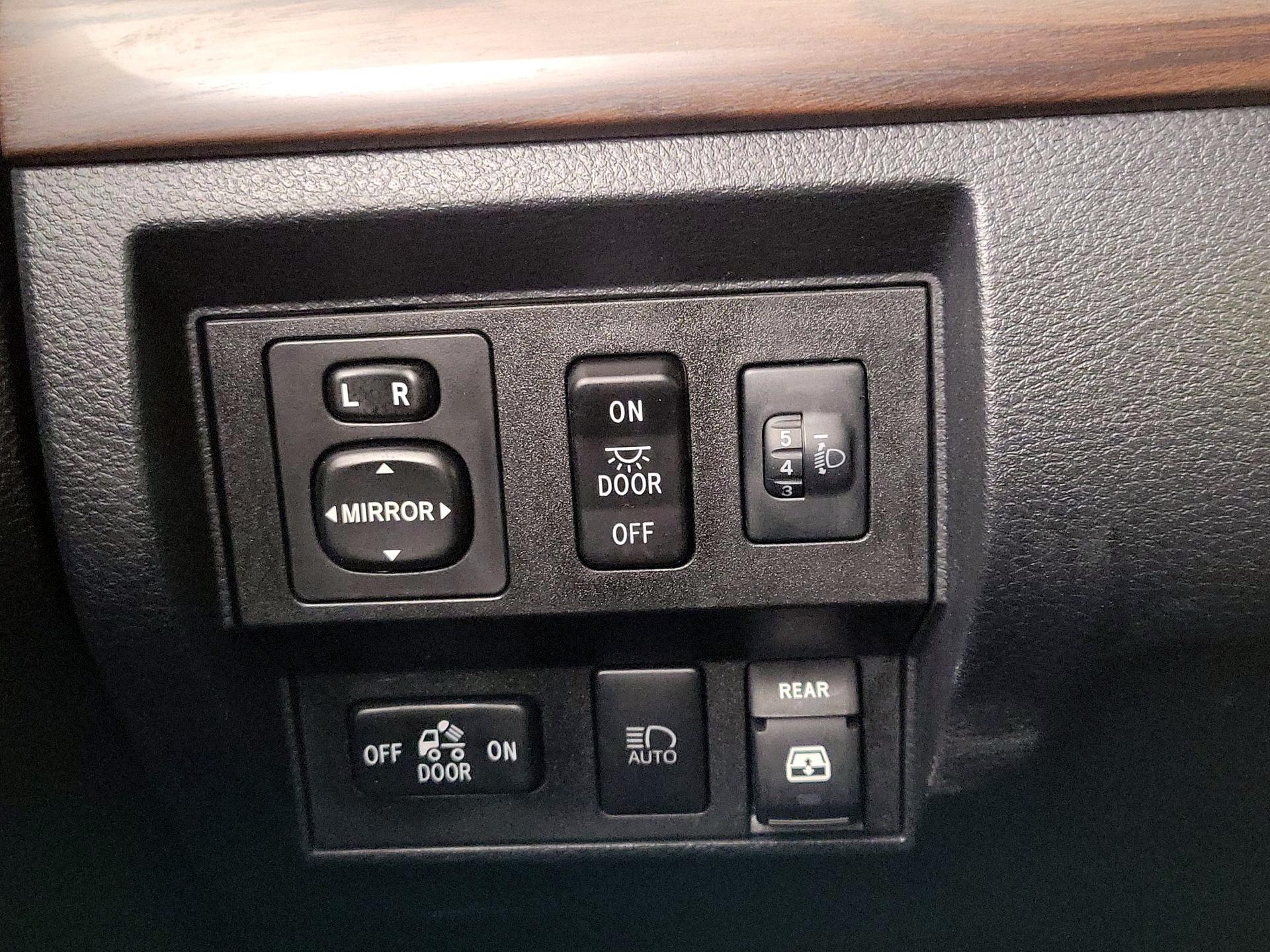 Thumbnail: 2019 Toyota Tundra - 13