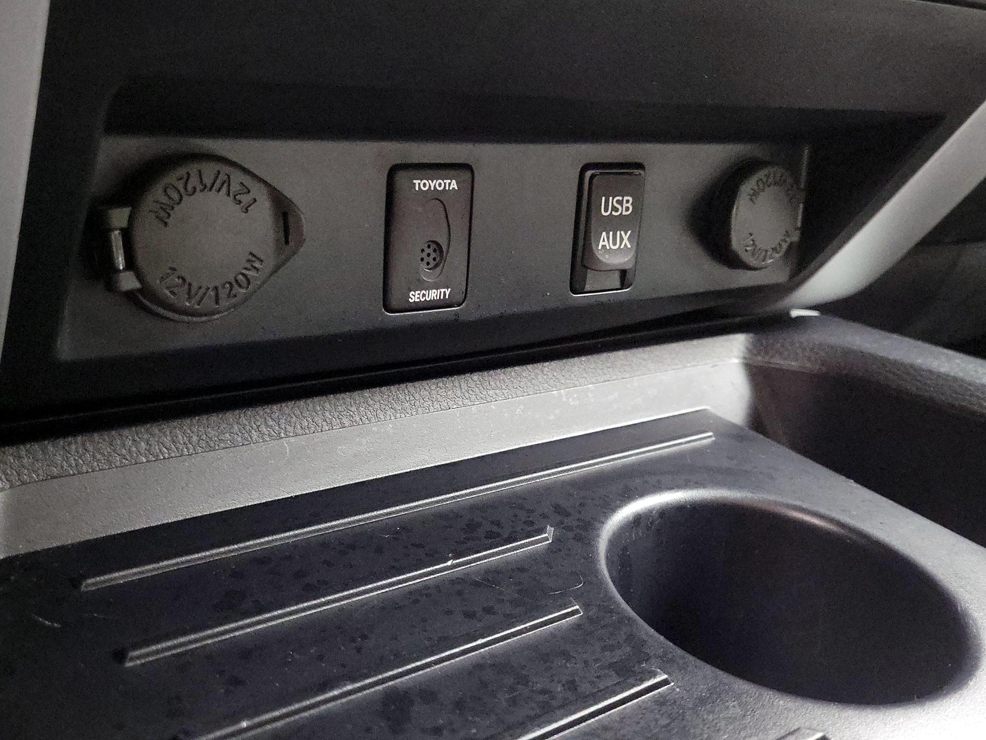 Thumbnail: 2019 Toyota Tundra - 18