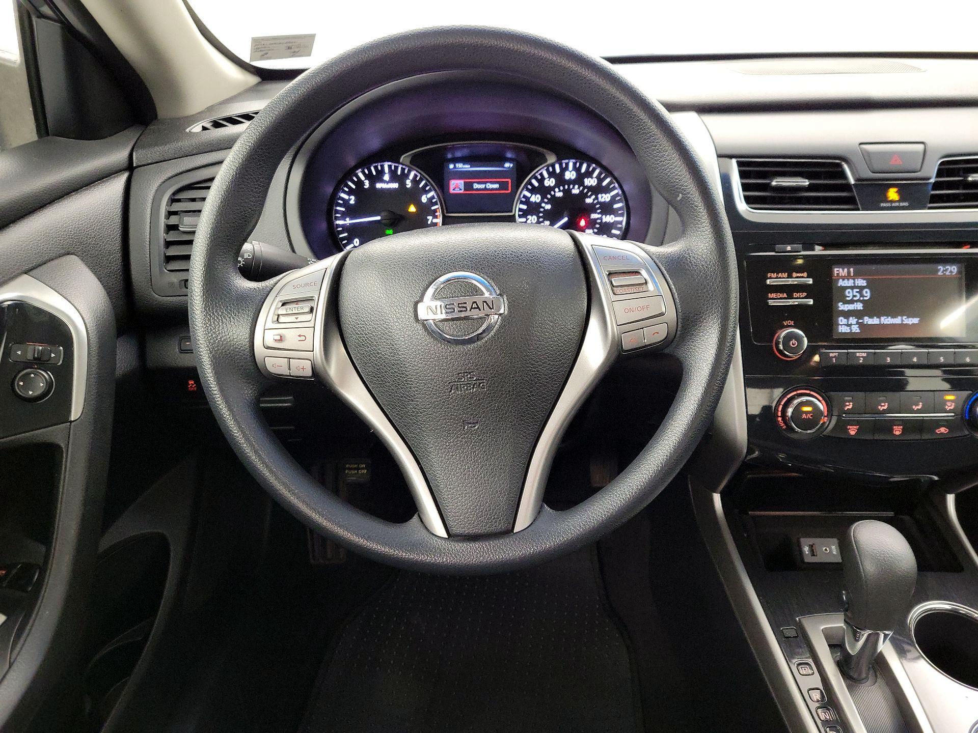 Thumbnail: 2014 Nissan Altima - 10