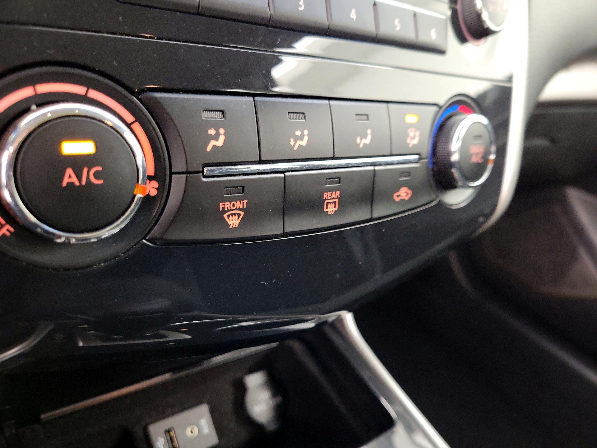 Thumbnail: 2014 Nissan Altima - 16