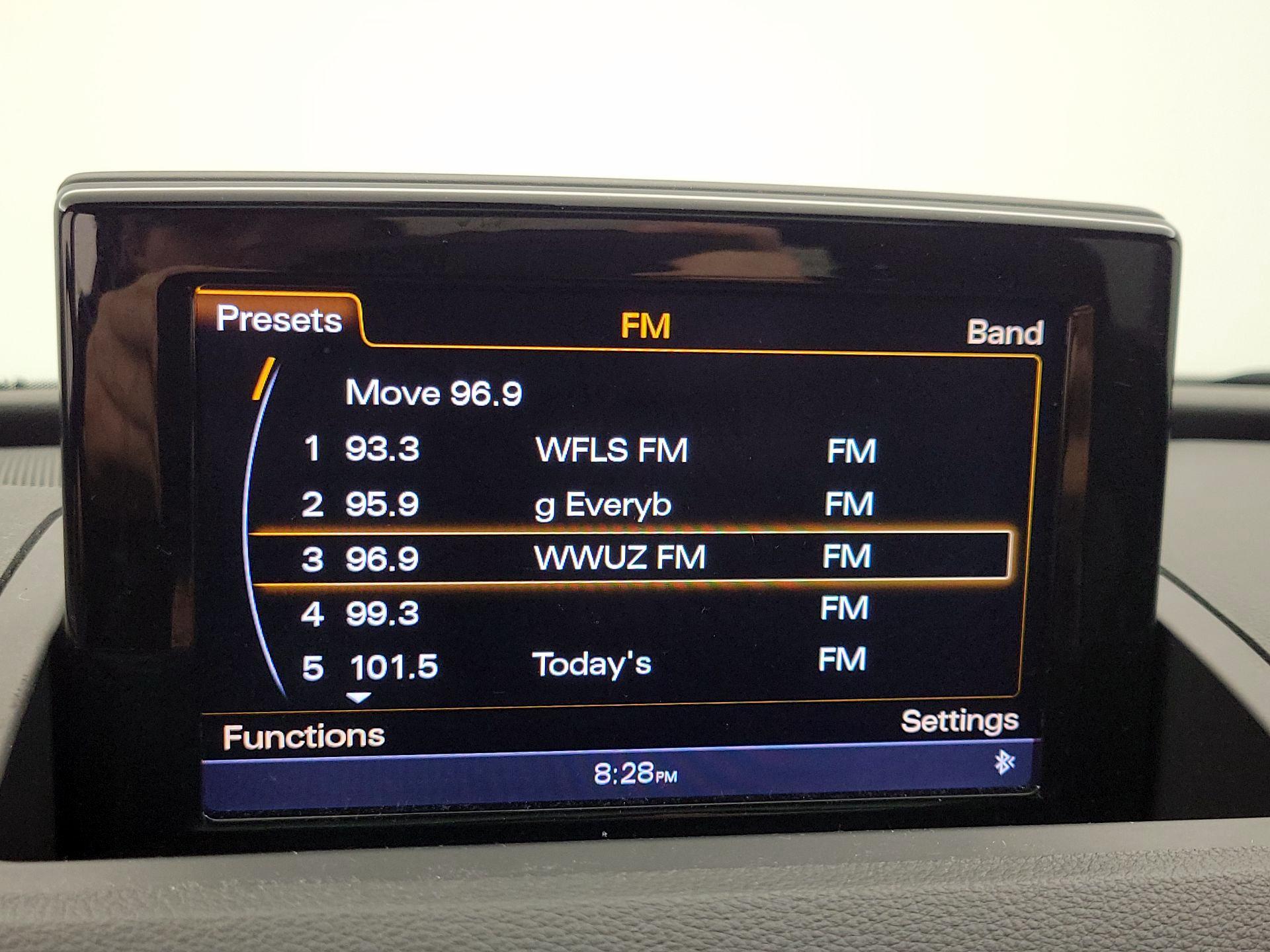 Thumbnail: 2016 Audi Q3 - 16