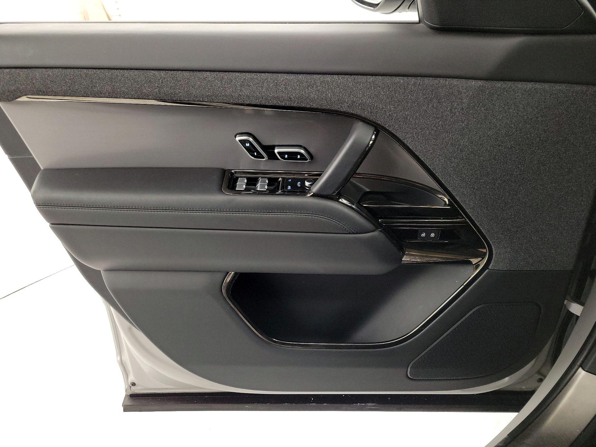 Thumbnail: 2023 Land Rover Range Rover Sport - 12