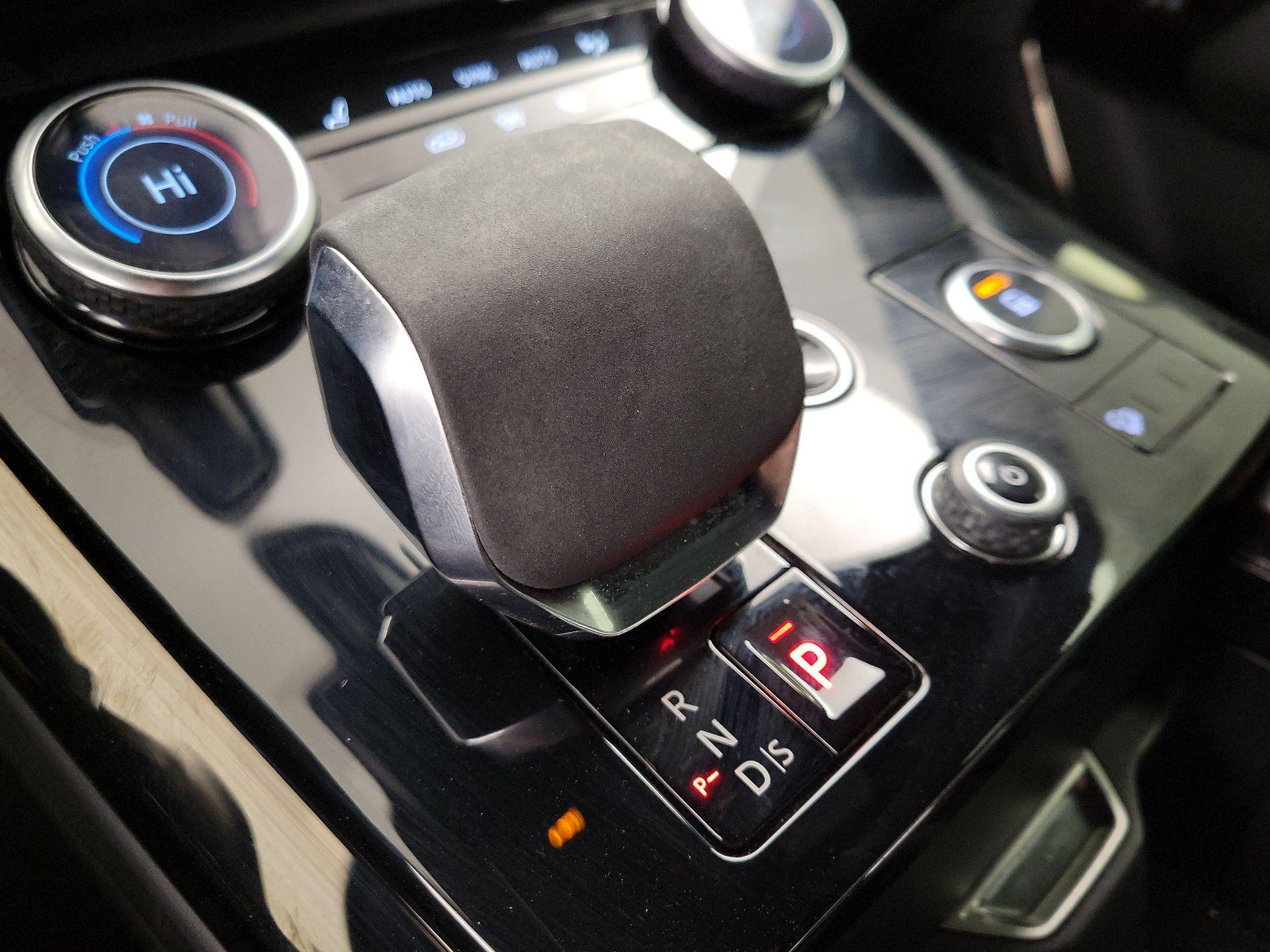 Thumbnail: 2023 Land Rover Range Rover Sport - 18