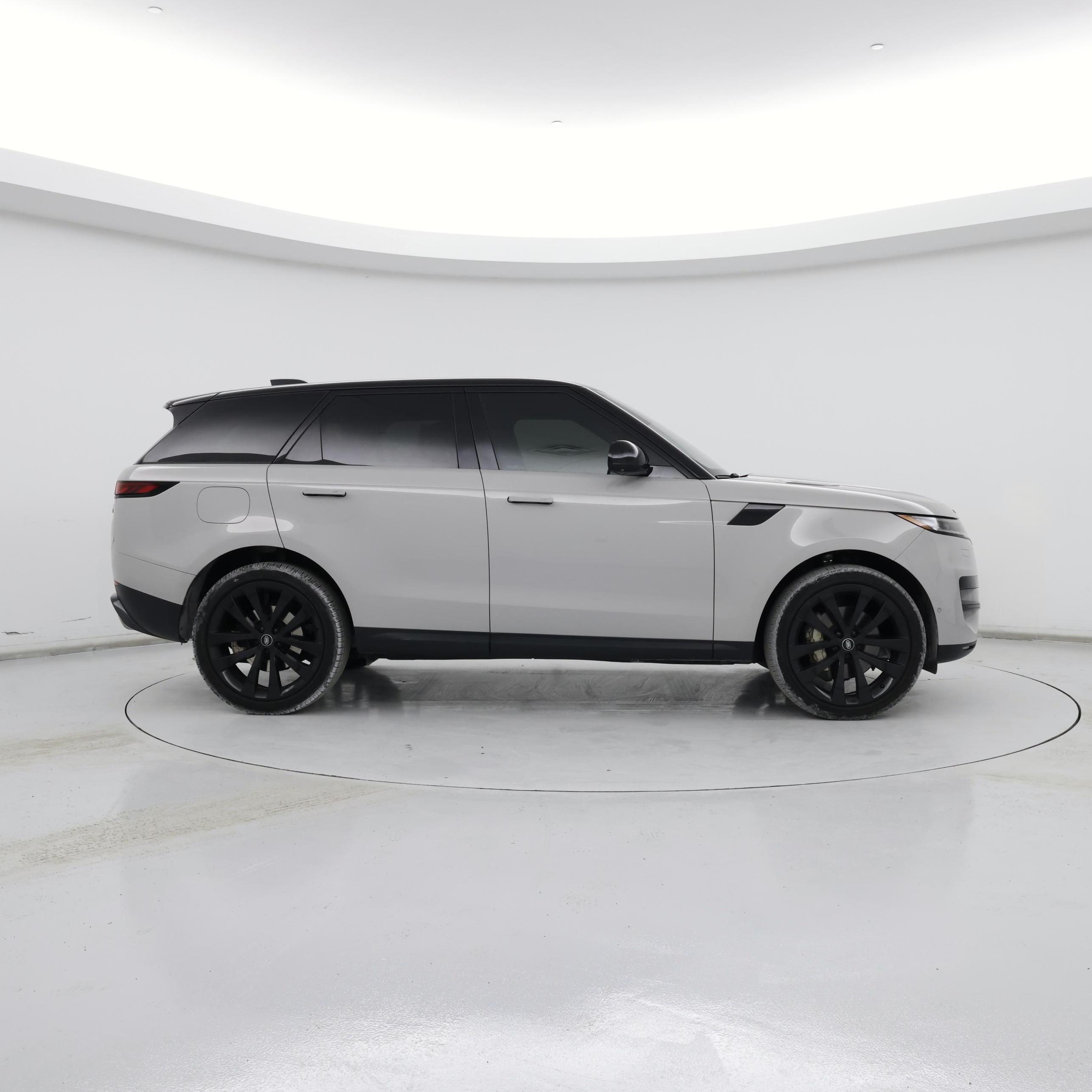 Thumbnail: 2023 Land Rover Range Rover Sport - 7
