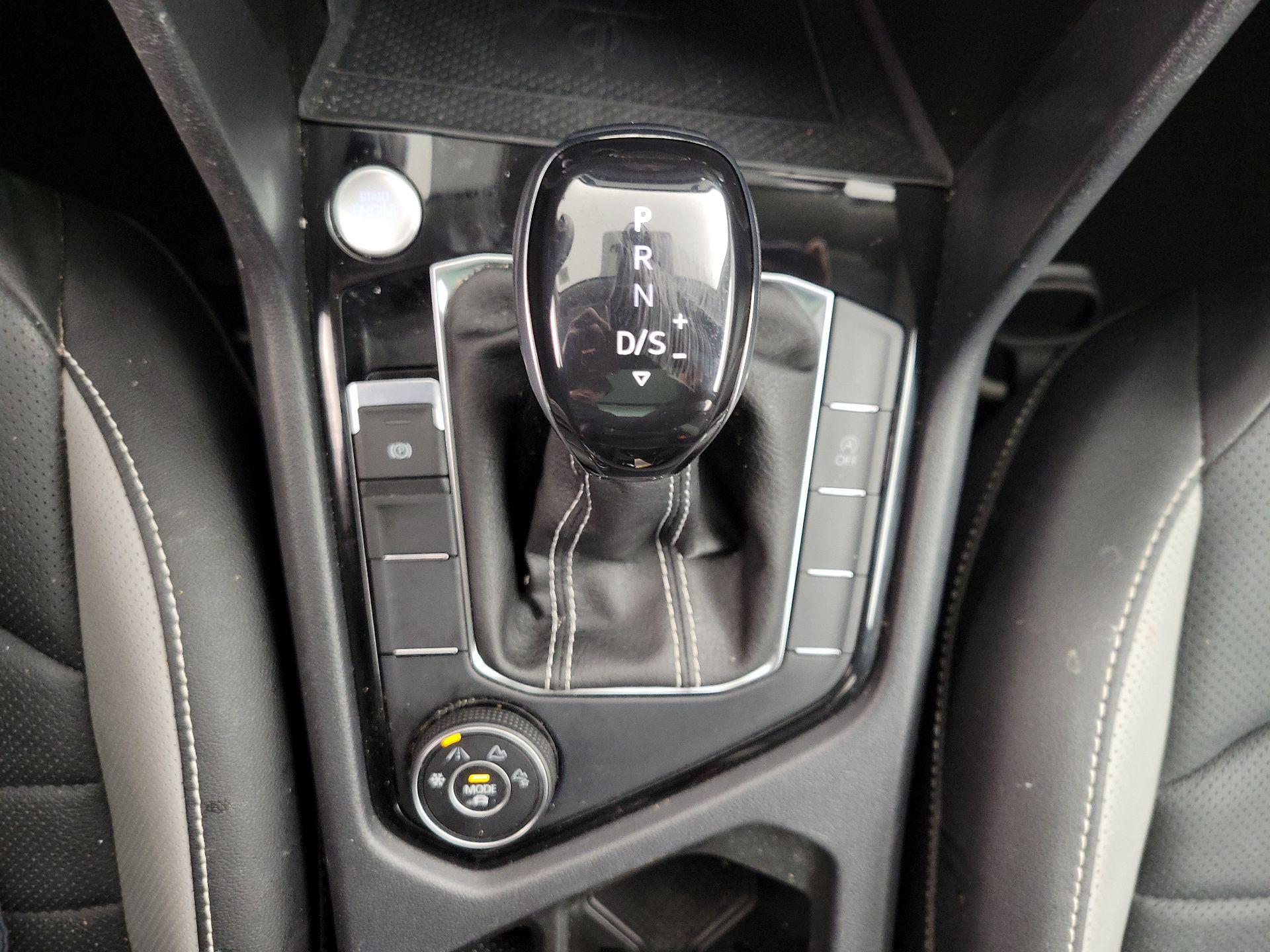 Thumbnail: 2023 Volkswagen Taos - 17