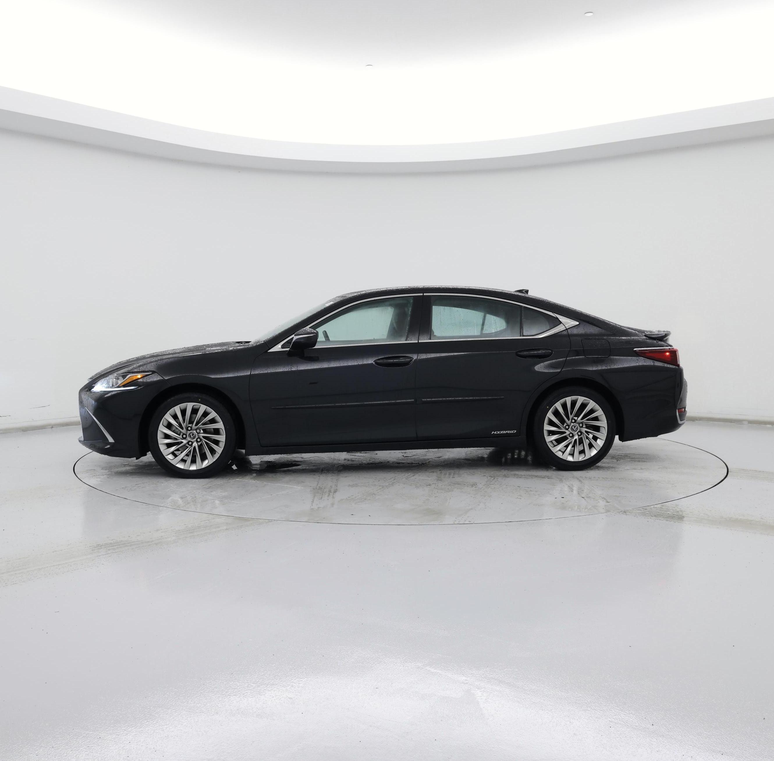 Thumbnail: 2021 Lexus ES - 3