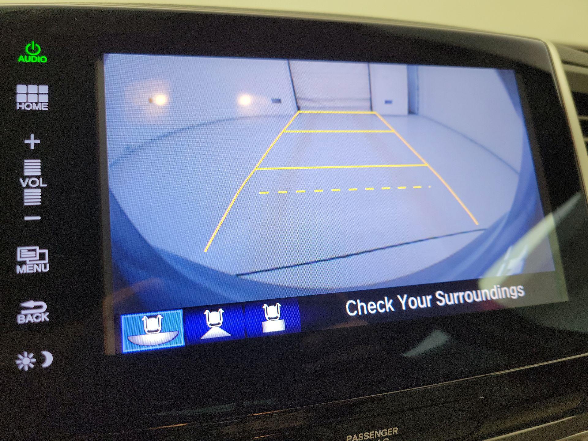 Thumbnail: 2016 Honda Pilot - 14