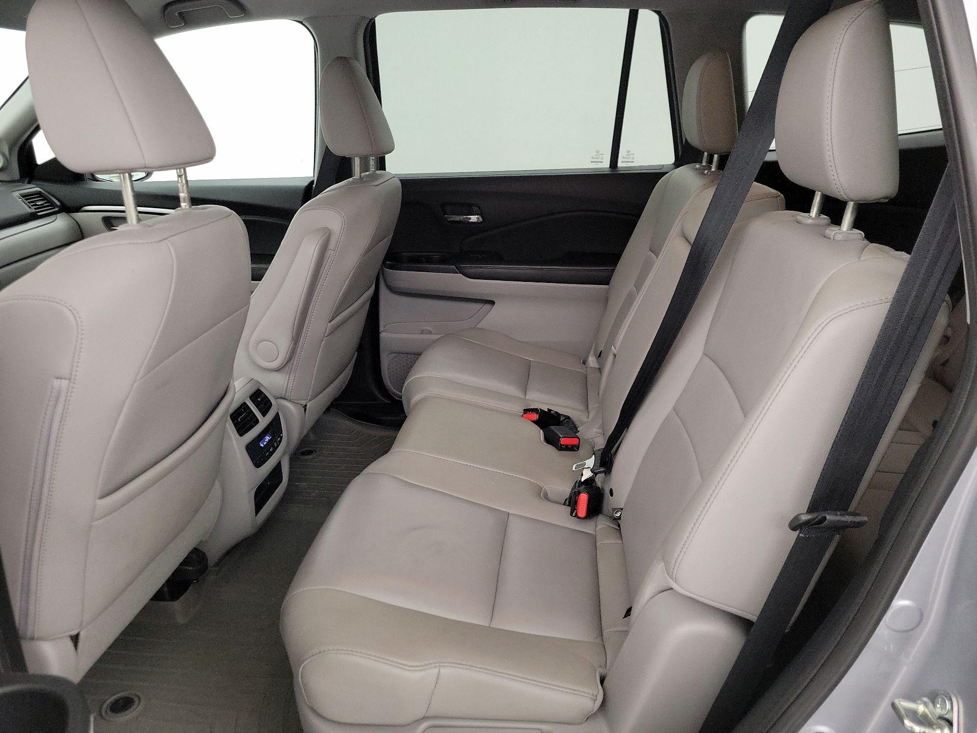 Thumbnail: 2016 Honda Pilot - 20