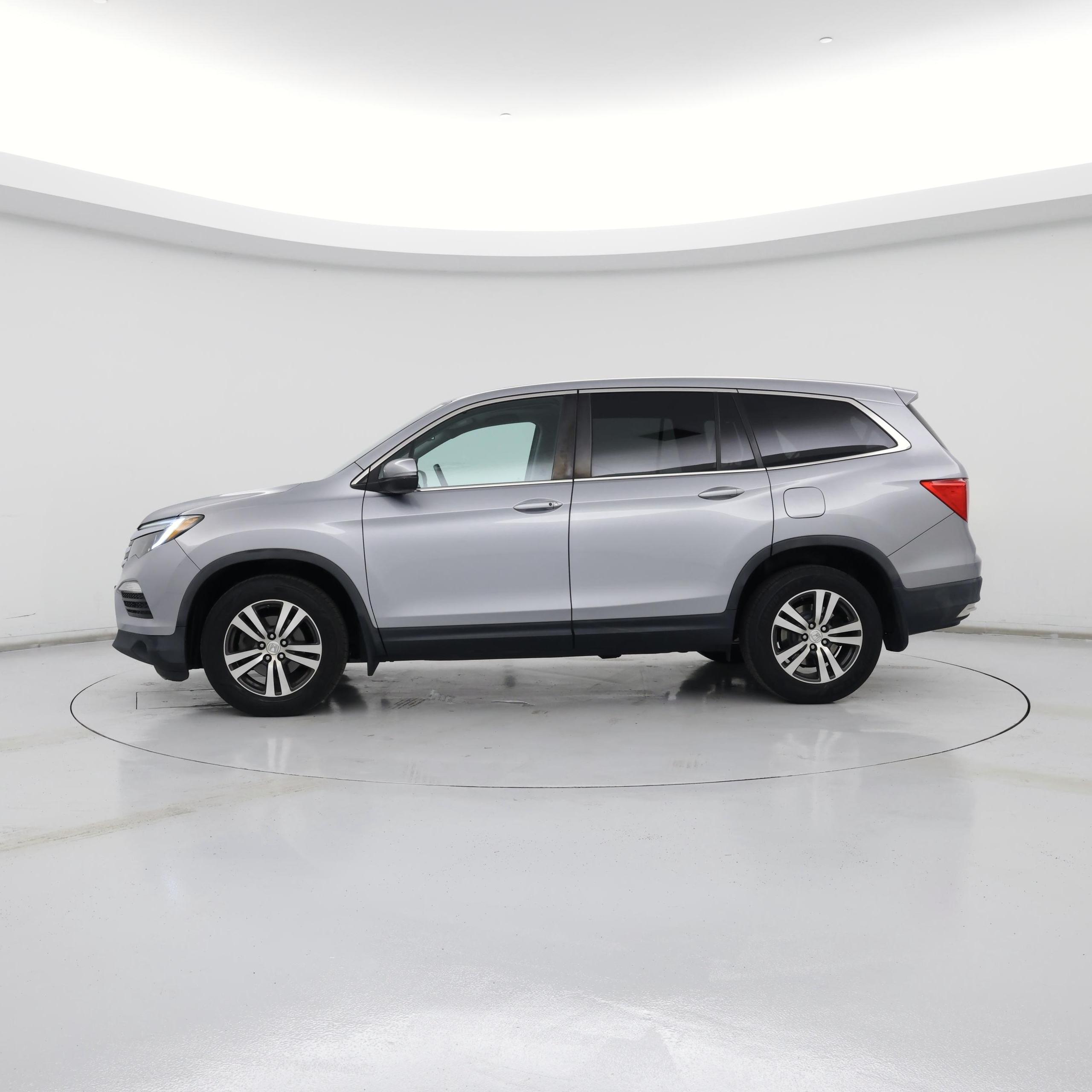 Thumbnail: 2016 Honda Pilot - 3