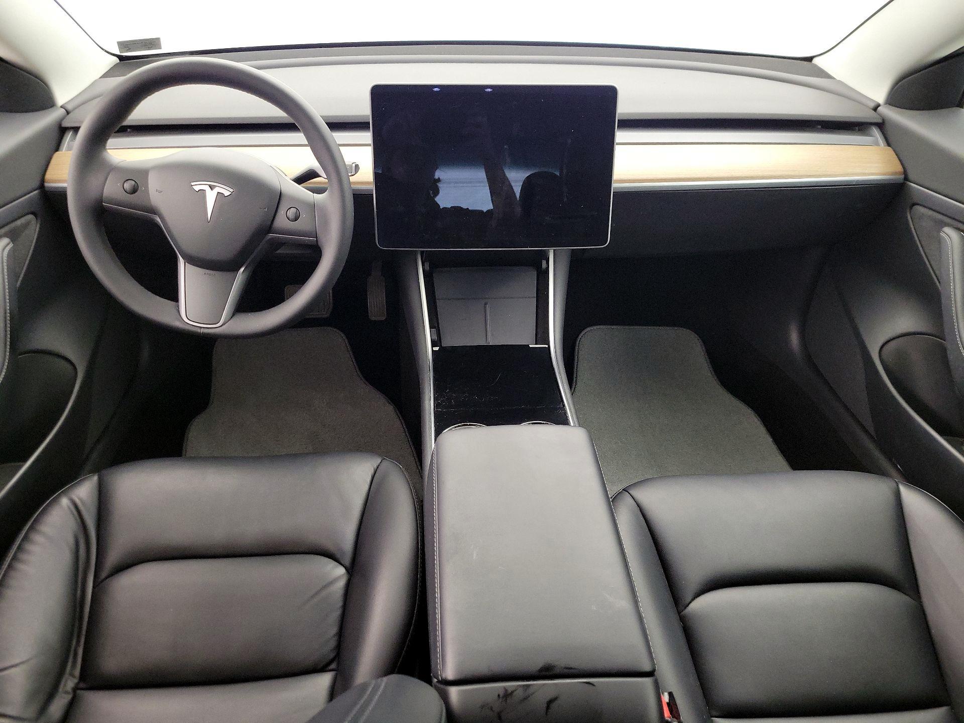 Thumbnail: 2020 Tesla Model 3 - 9