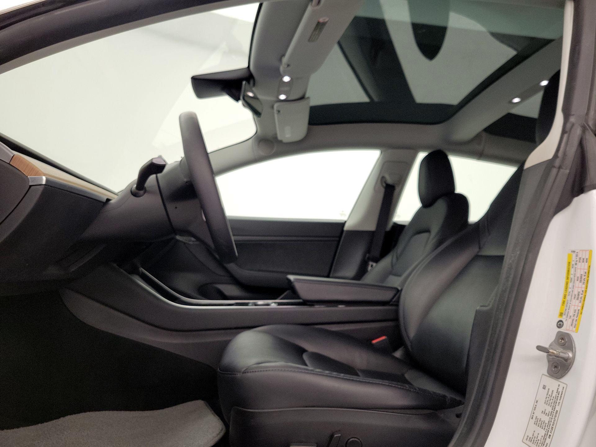 Thumbnail: 2020 Tesla Model 3 - 19