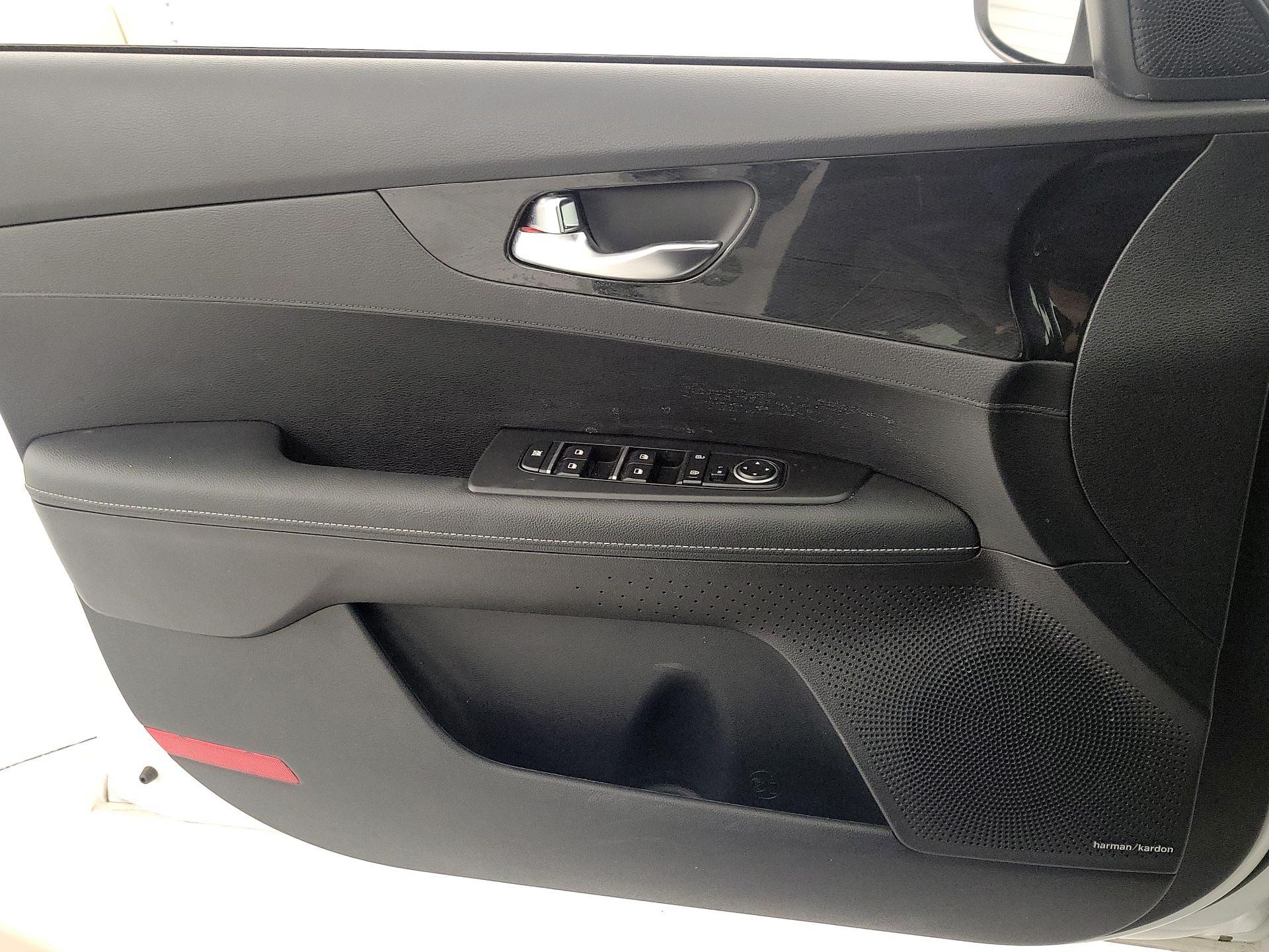 Thumbnail: 2024 Kia Forte - 12