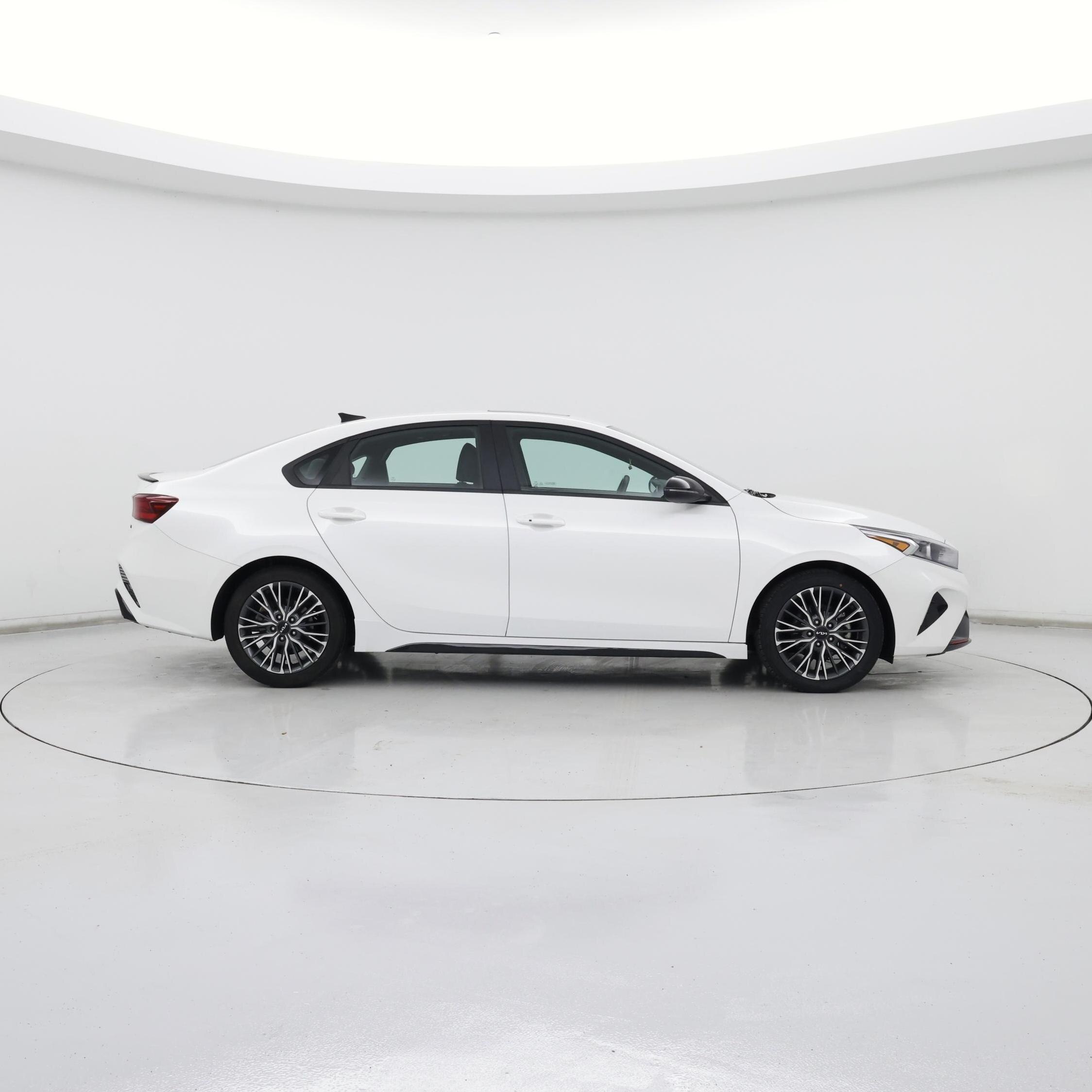 Thumbnail: 2024 Kia Forte - 7