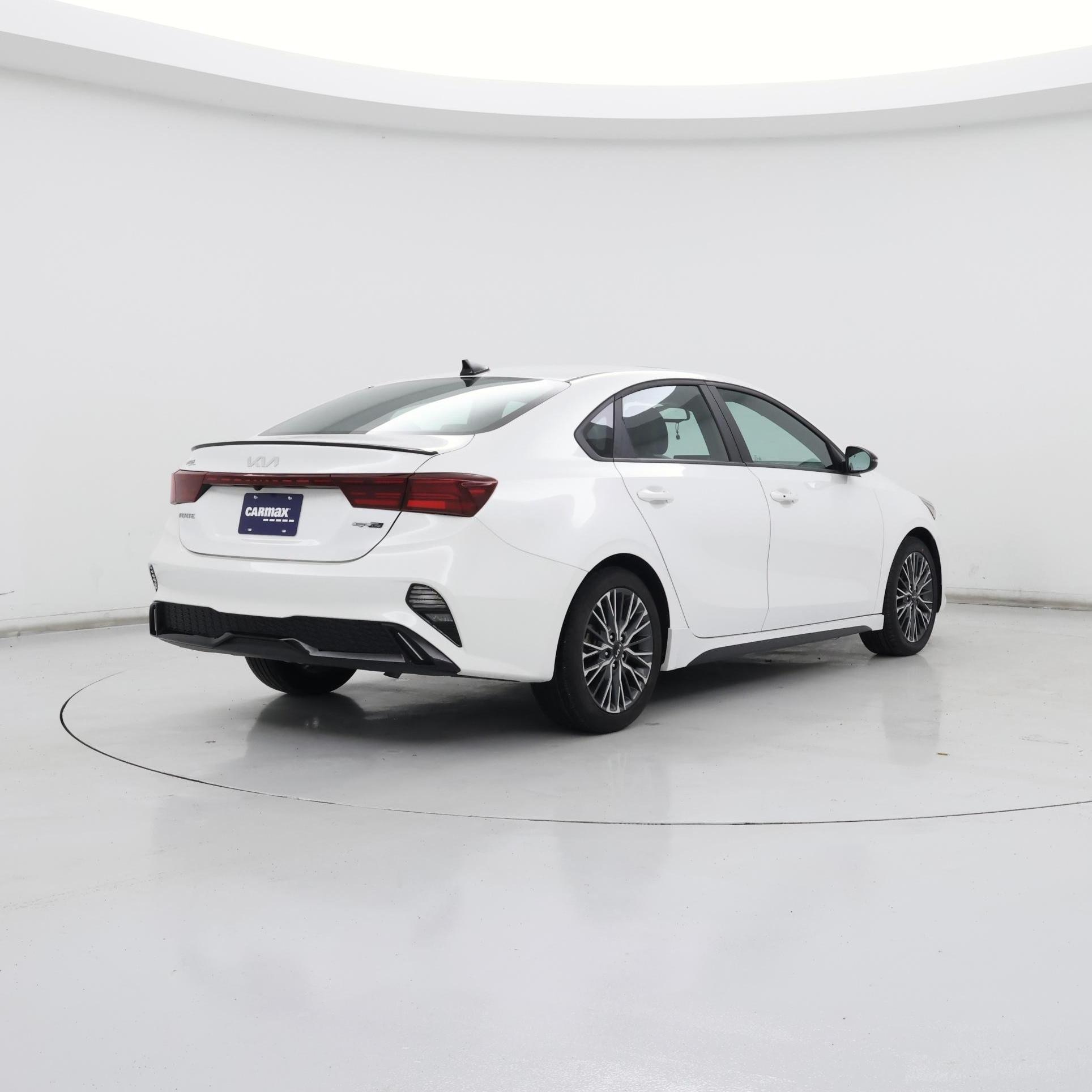 Thumbnail: 2024 Kia Forte - 8