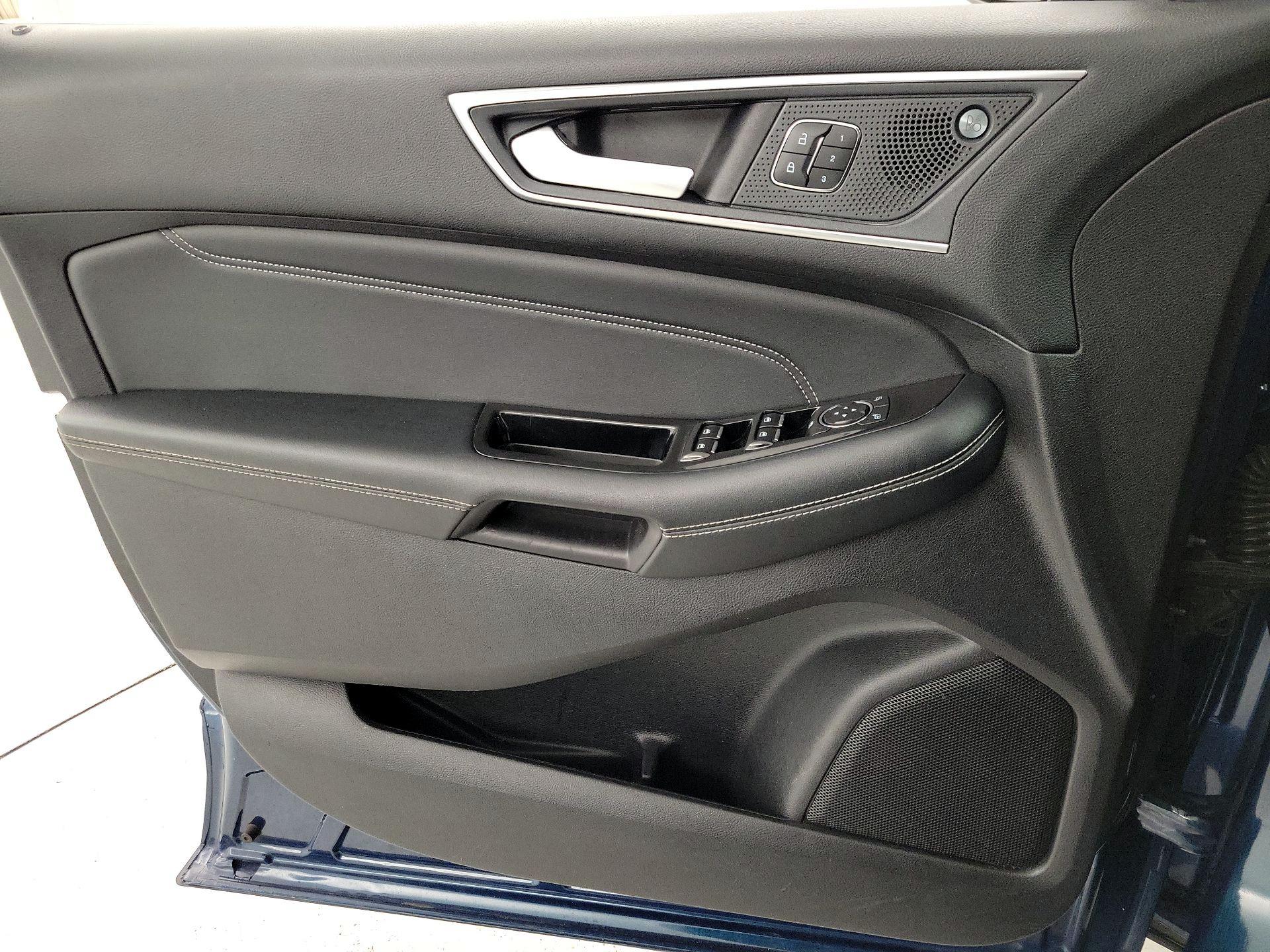 Thumbnail: 2020 Ford Edge - 12