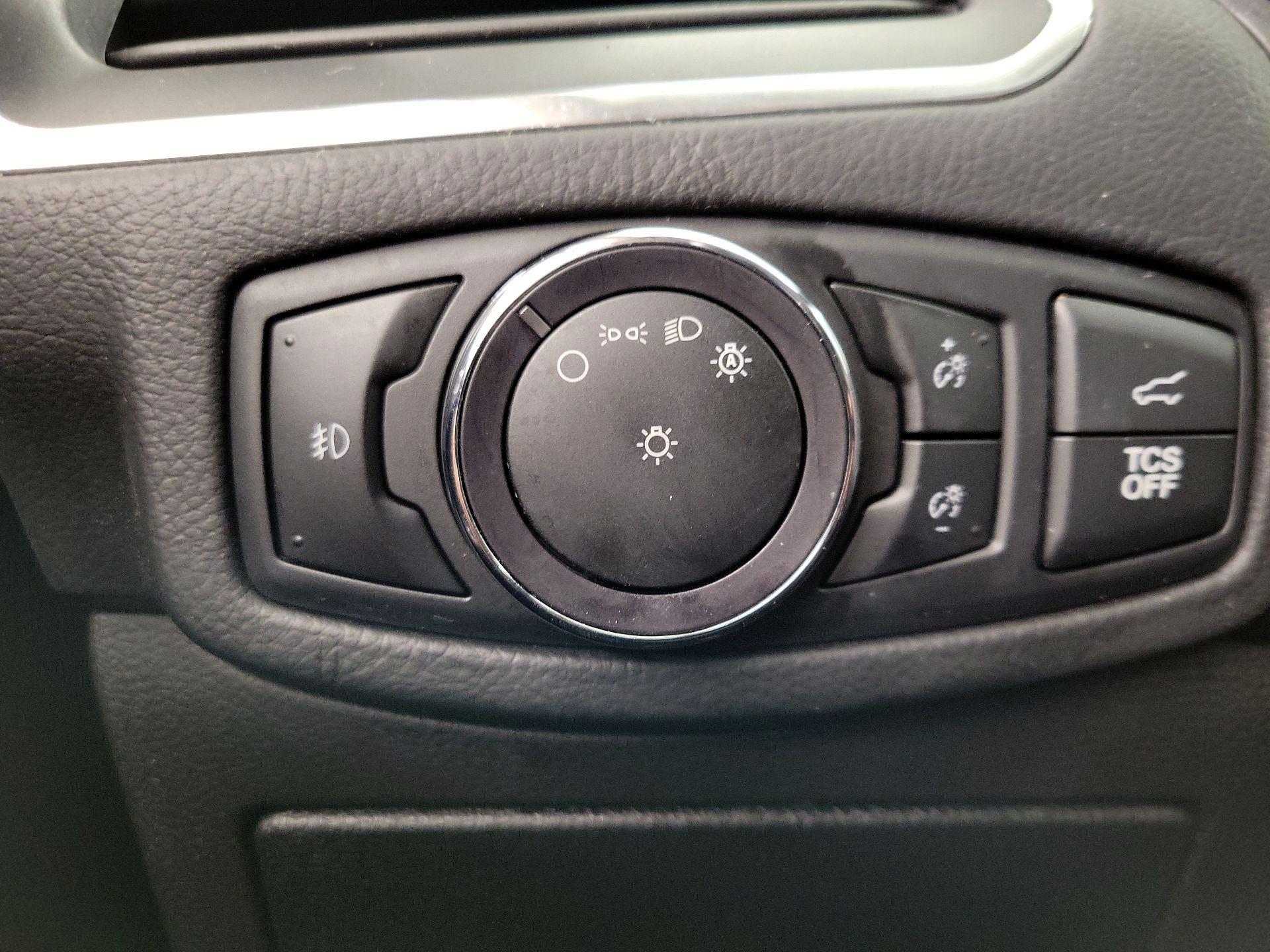 Thumbnail: 2020 Ford Edge - 13