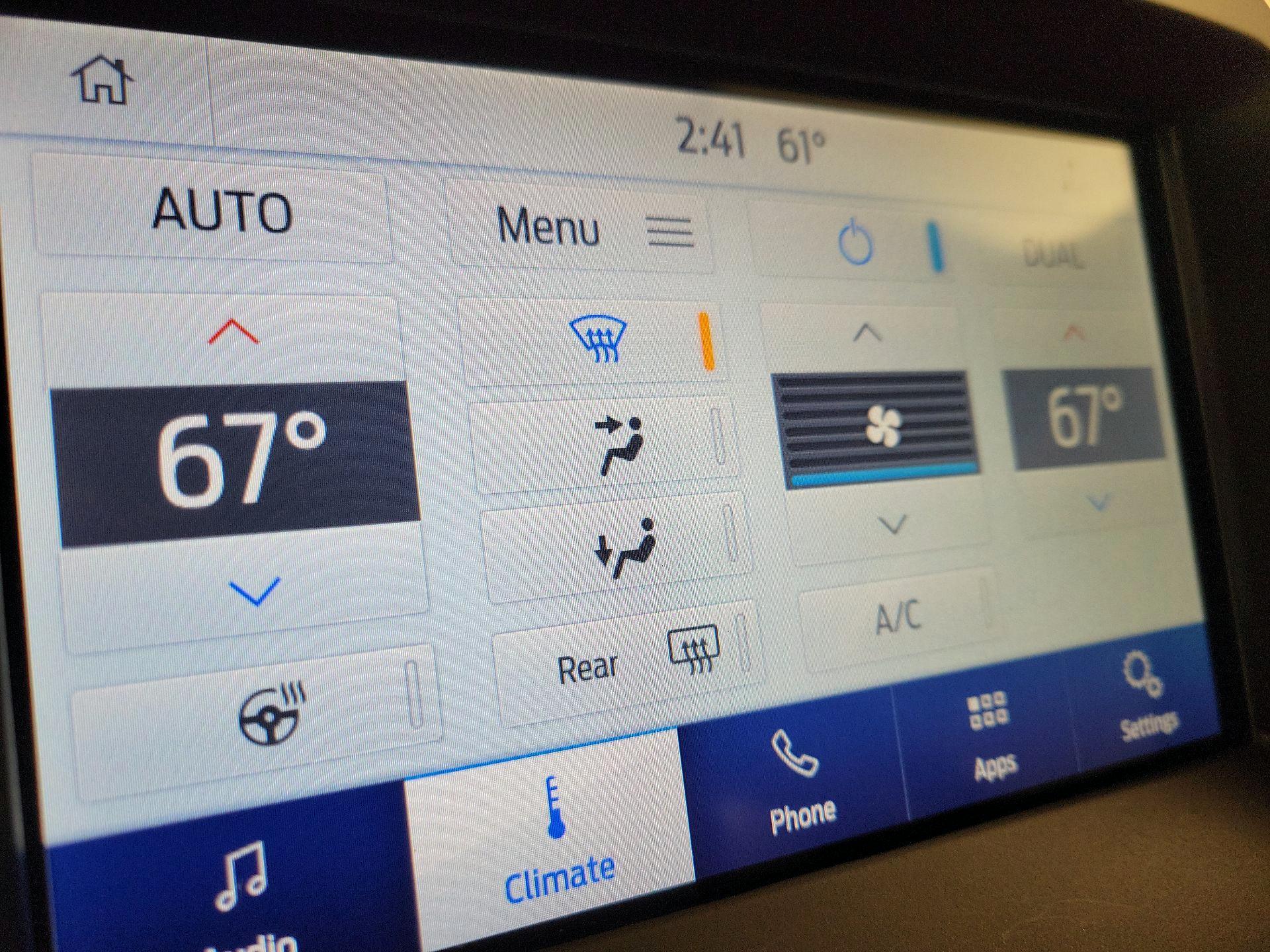 Thumbnail: 2020 Ford Edge - 16