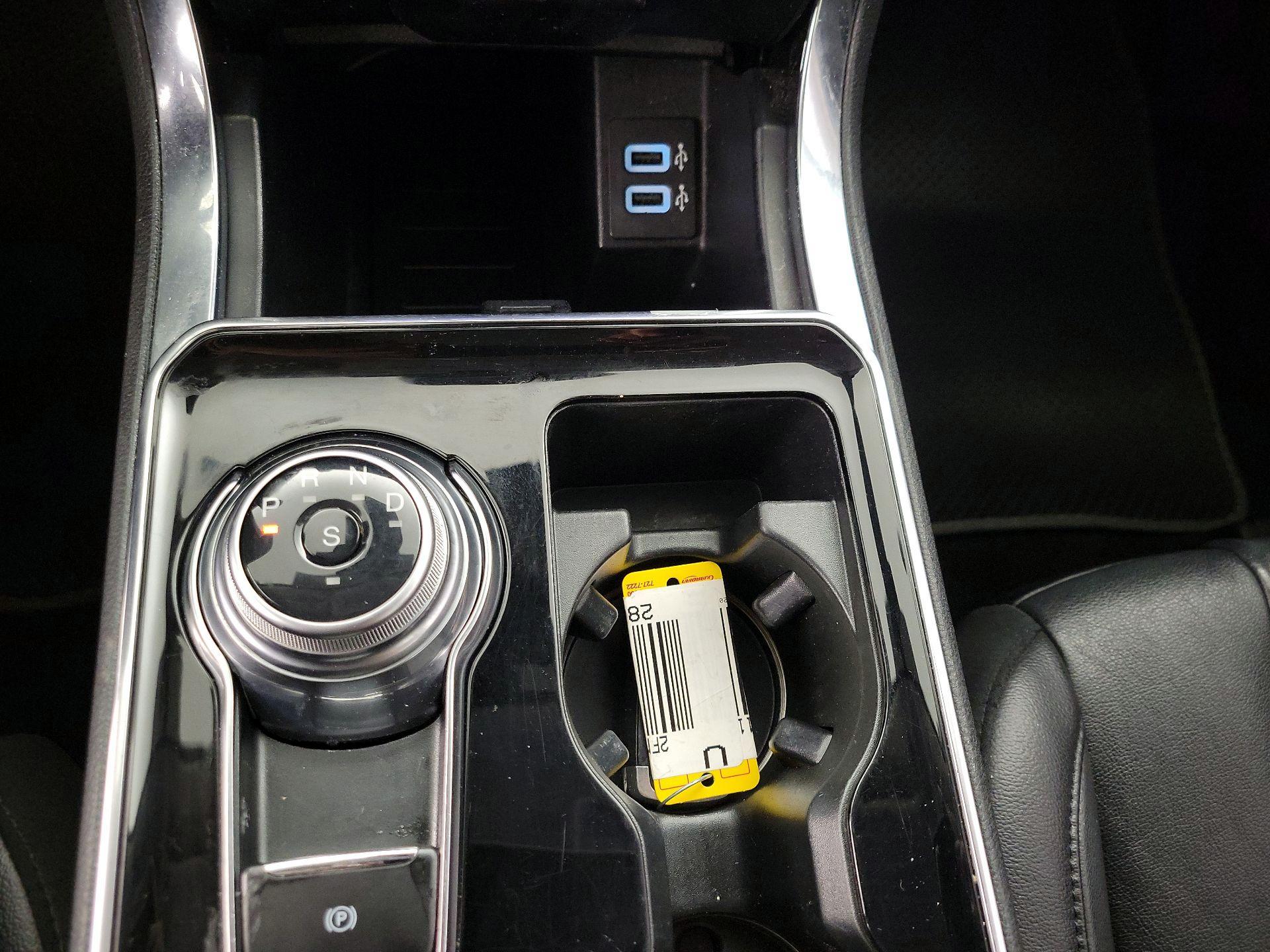 Thumbnail: 2020 Ford Edge - 17