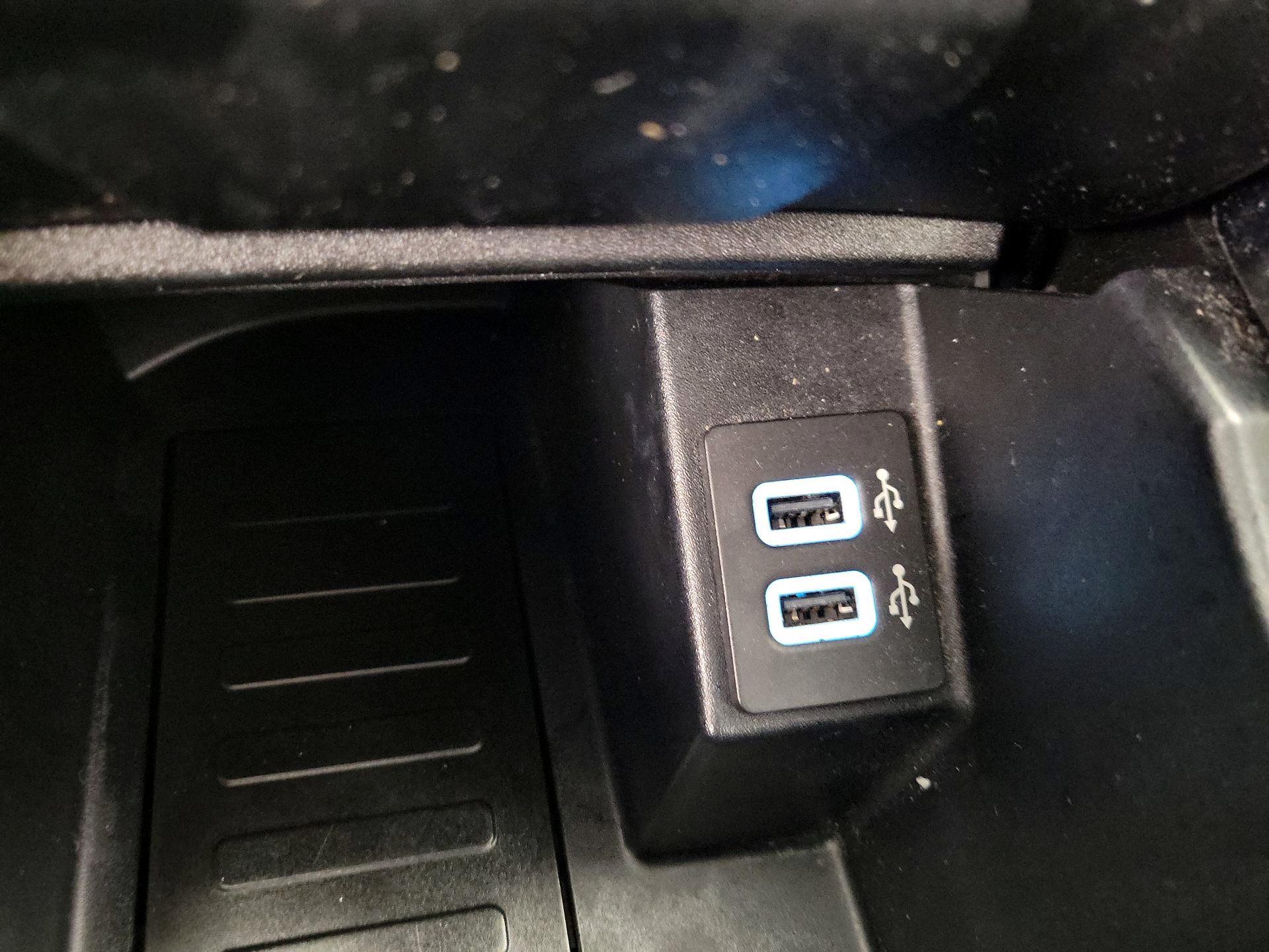 Thumbnail: 2020 Ford Edge - 18