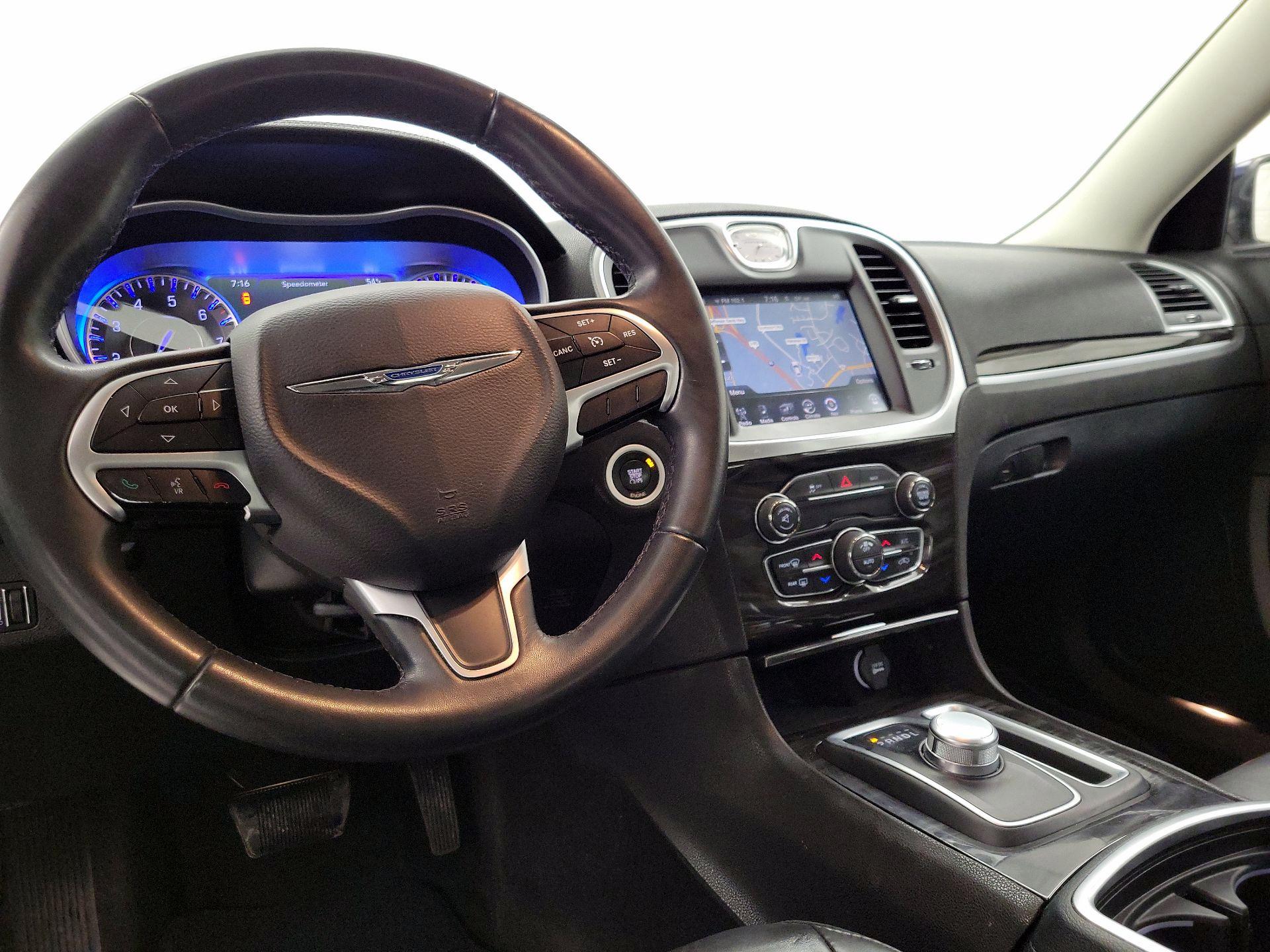 Thumbnail: 2015 Chrysler 300 - 9