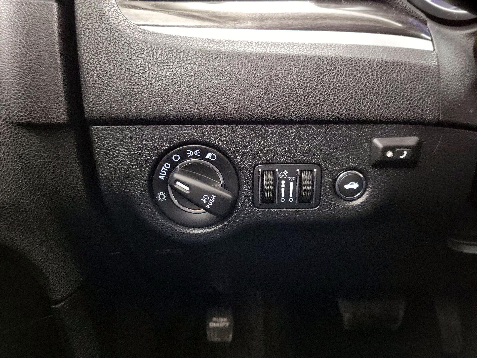 Thumbnail: 2015 Chrysler 300 - 13