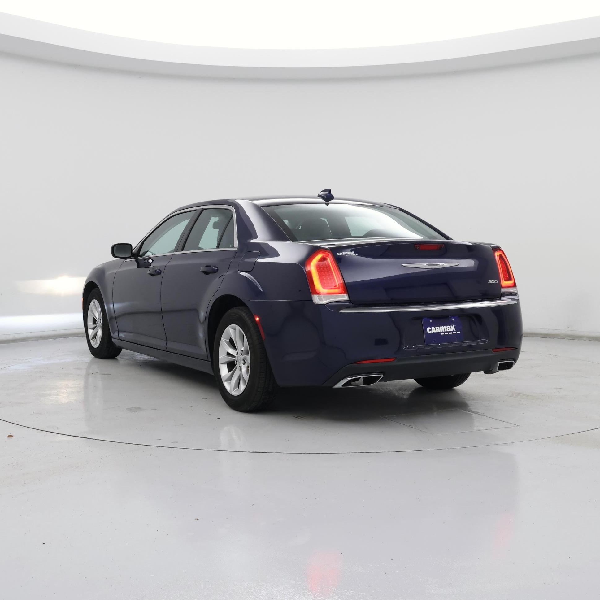 Thumbnail: 2015 Chrysler 300 - 2