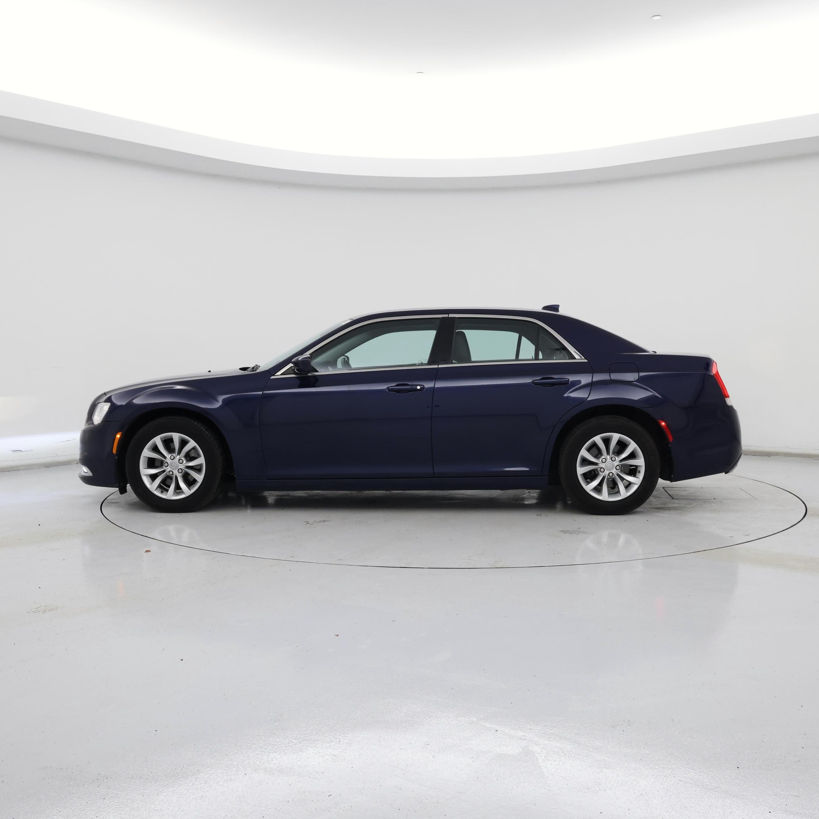 Thumbnail: 2015 Chrysler 300 - 3