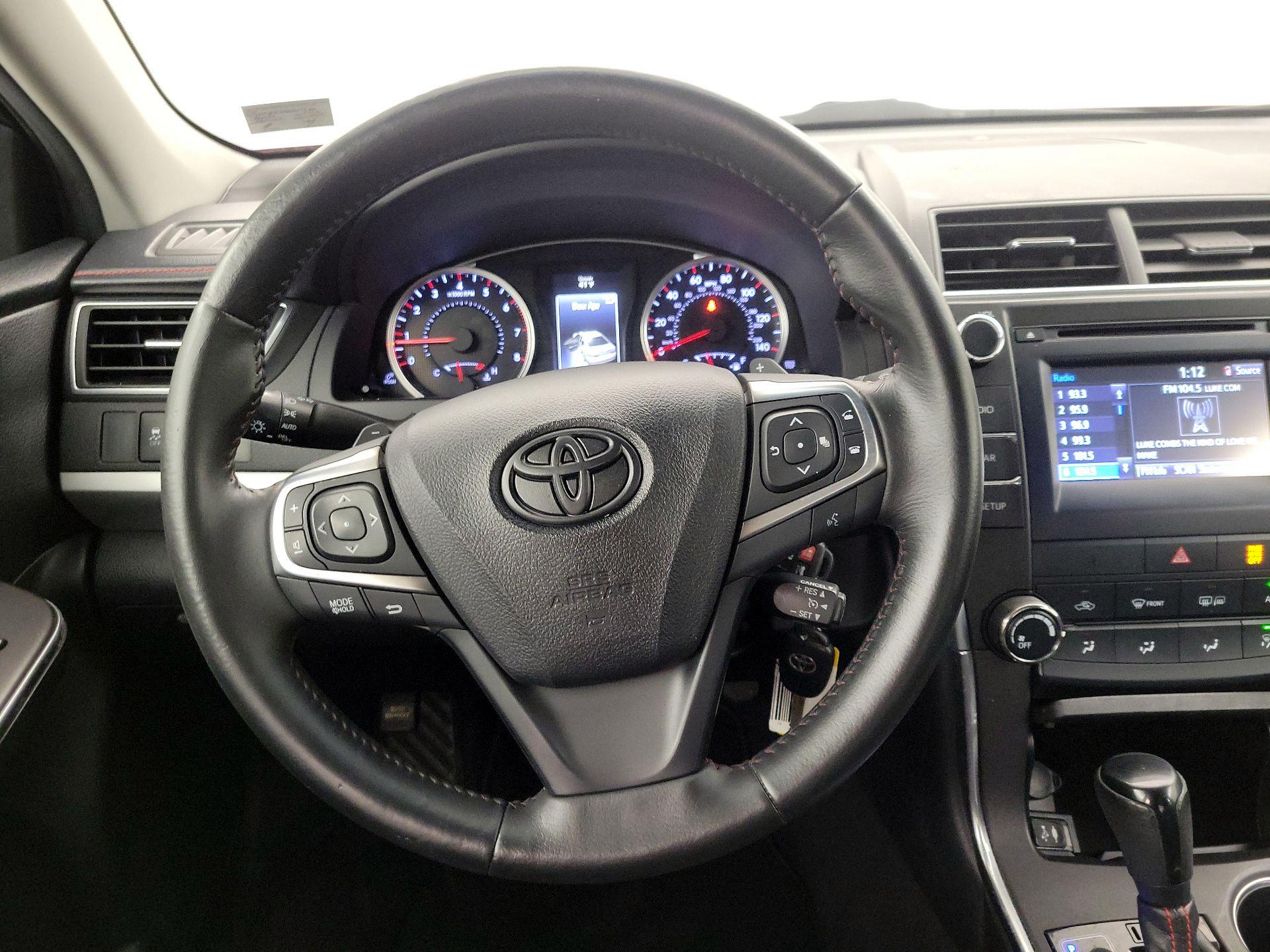 Thumbnail: 2016 Toyota Camry - 10