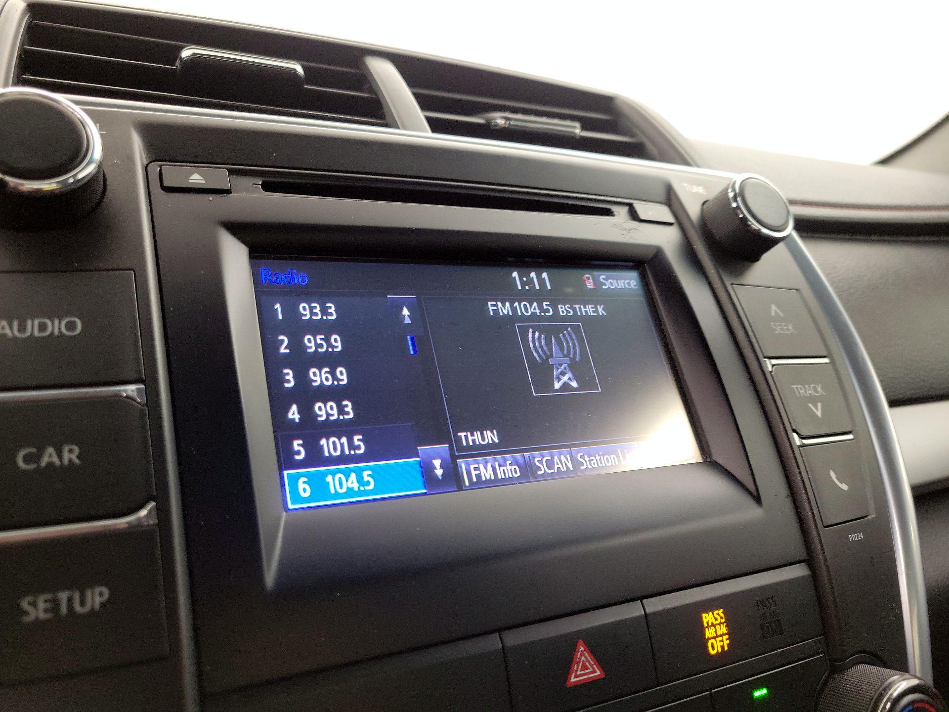 Thumbnail: 2016 Toyota Camry - 15