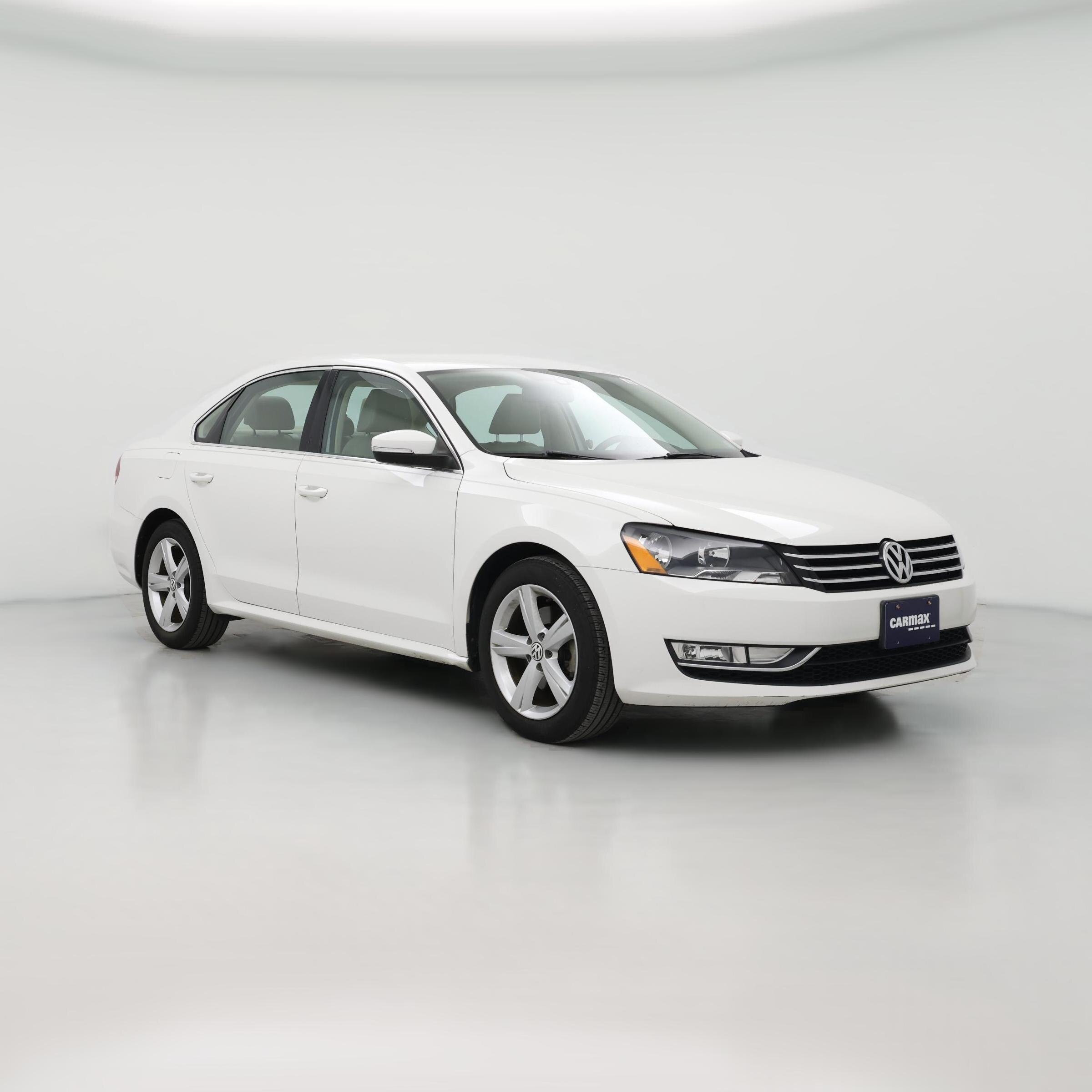 Thumbnail: 2015 Volkswagen Passat - 1
