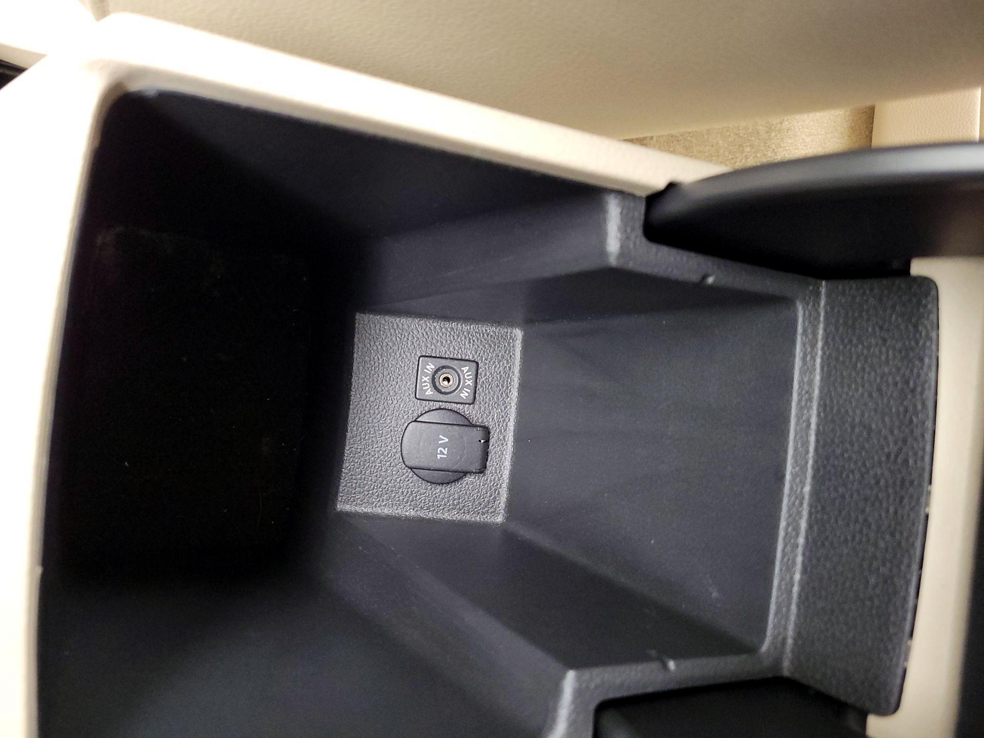 Thumbnail: 2015 Volkswagen Passat - 18