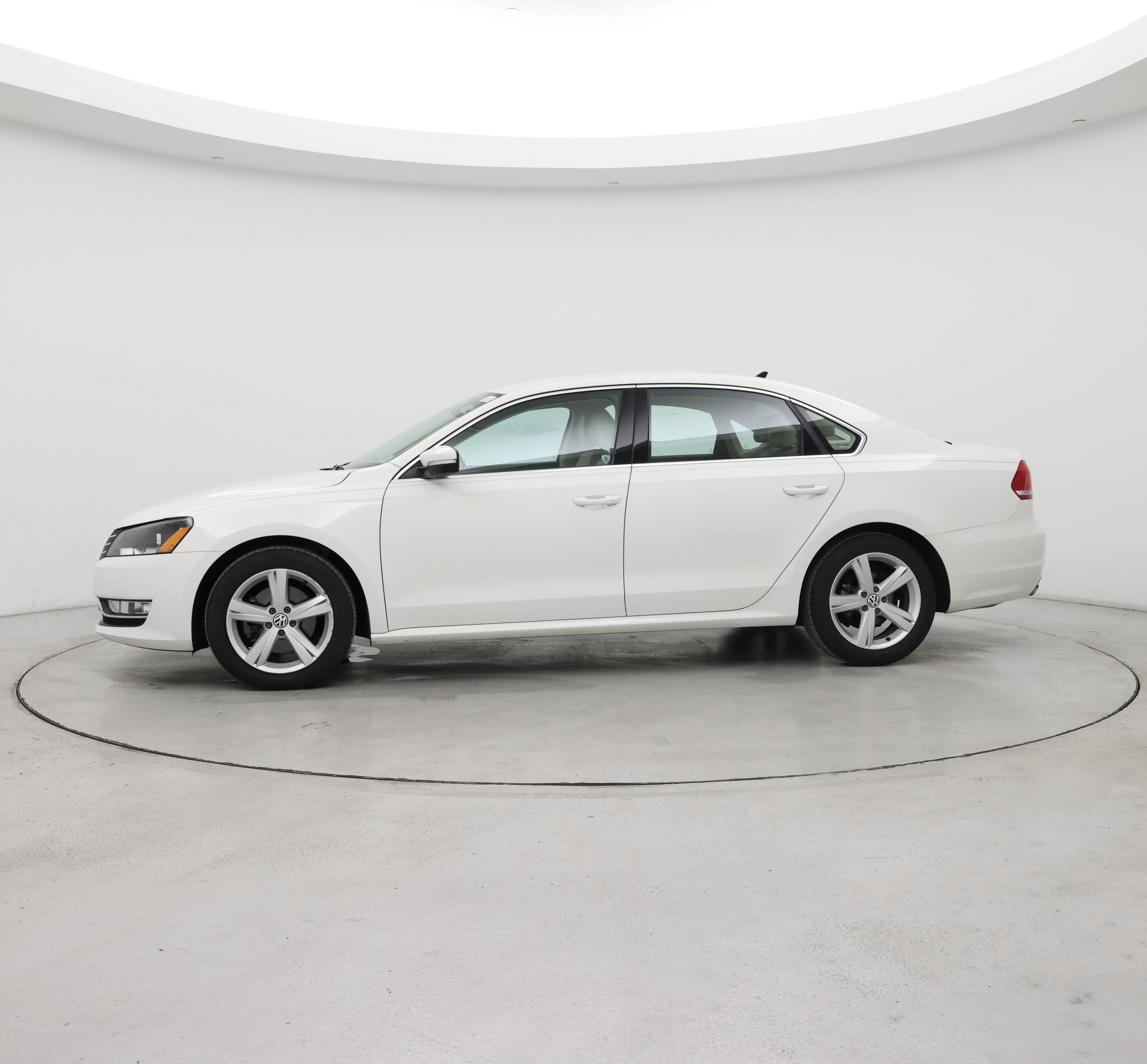 Thumbnail: 2015 Volkswagen Passat - 3