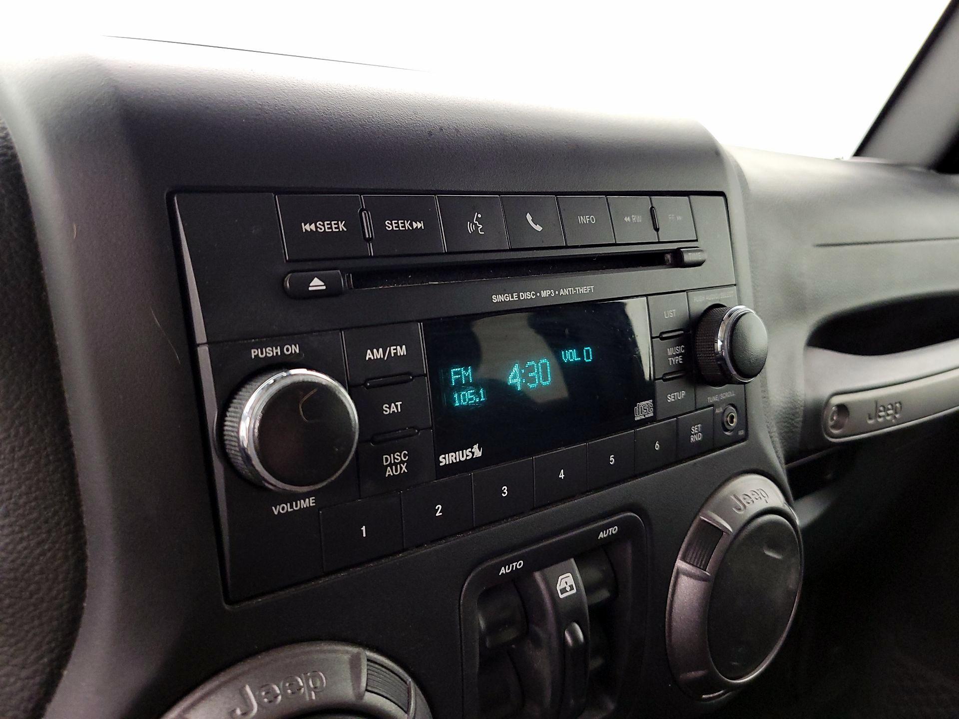 Thumbnail: 2018 Jeep Wrangler - 13