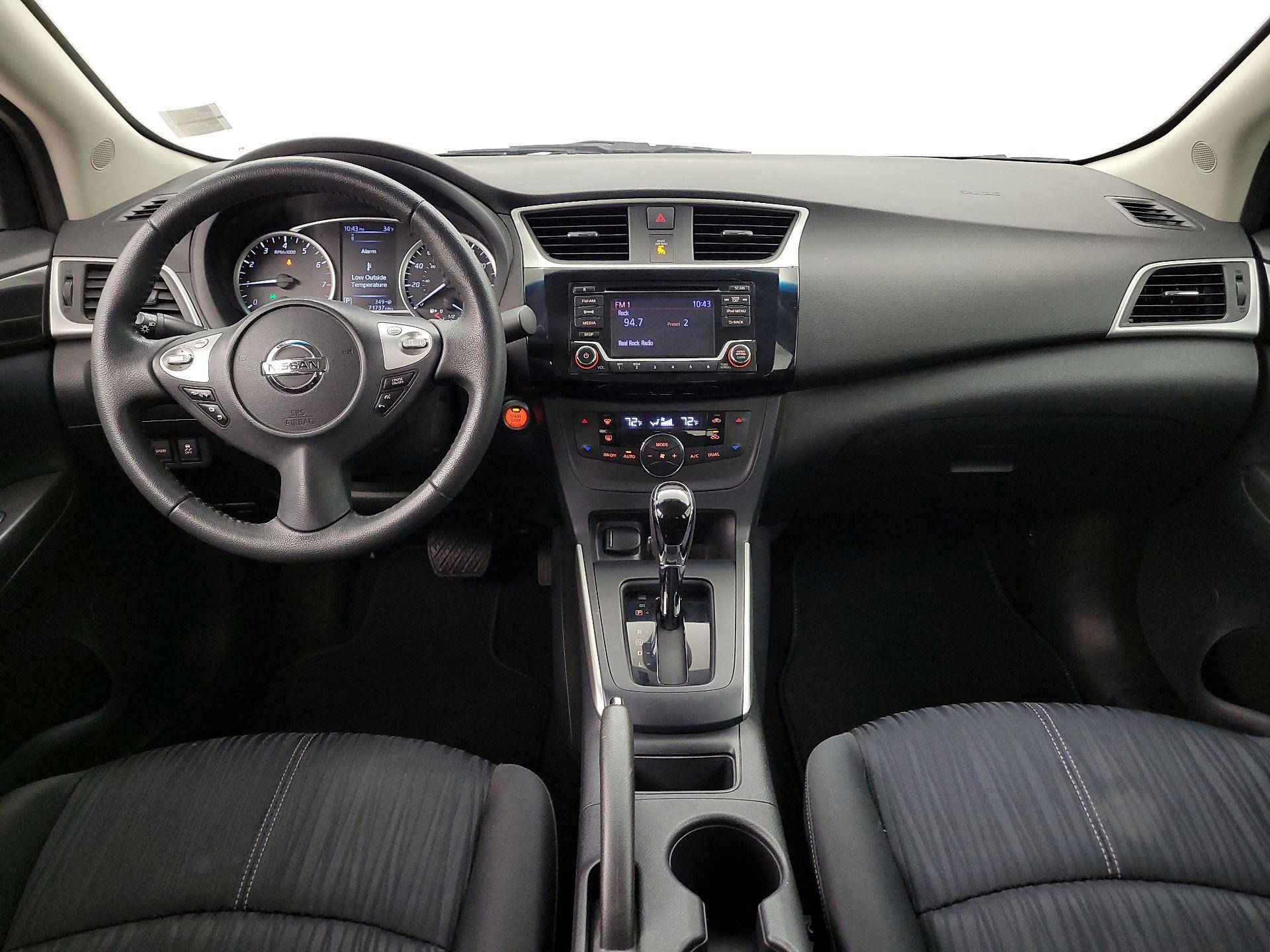 Thumbnail: 2018 Nissan Sentra - 9